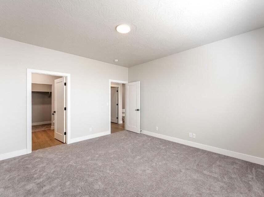 RISE AT CORAL CANYON - Residential
