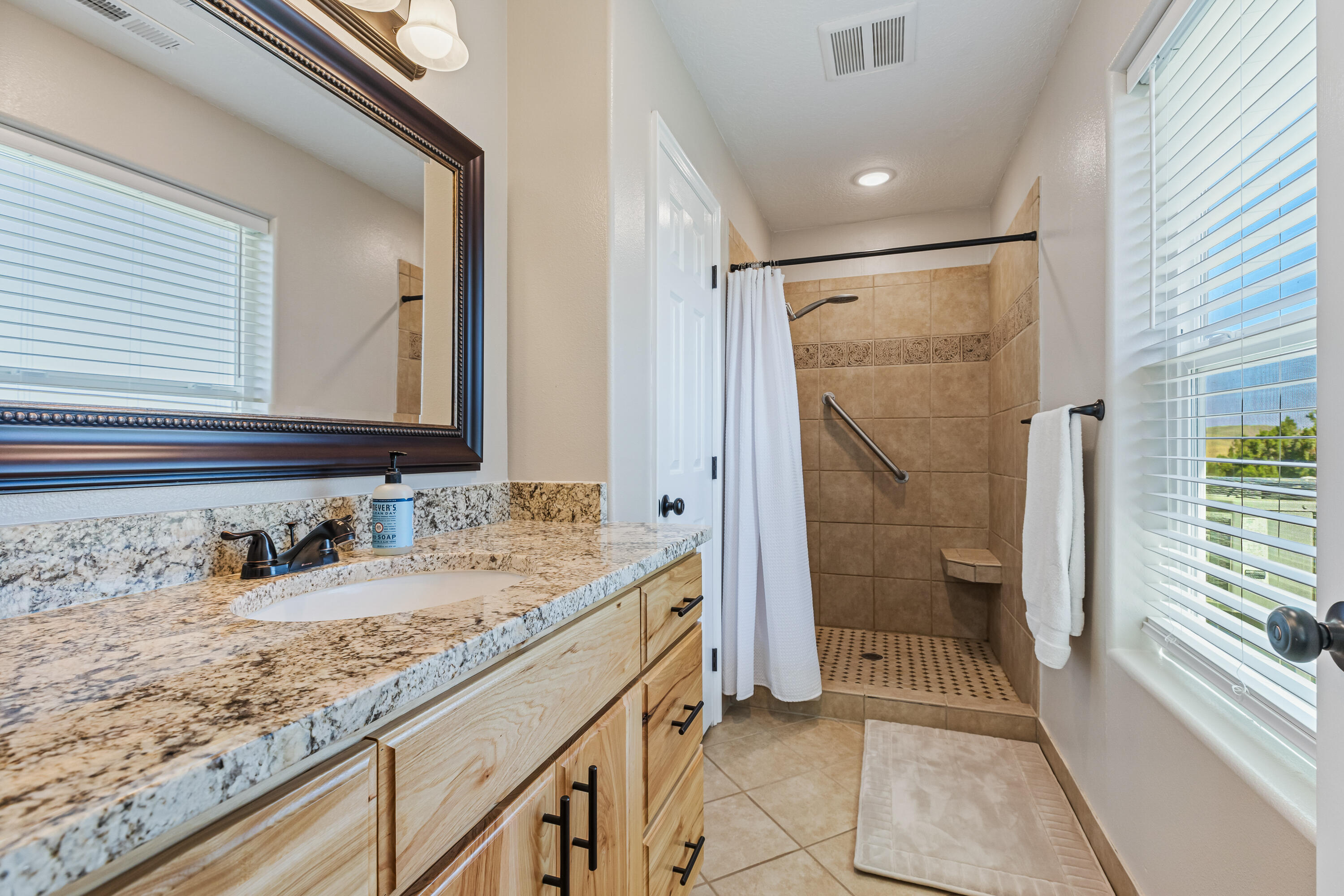 ENTERPRISE TOWNSITE - Residential