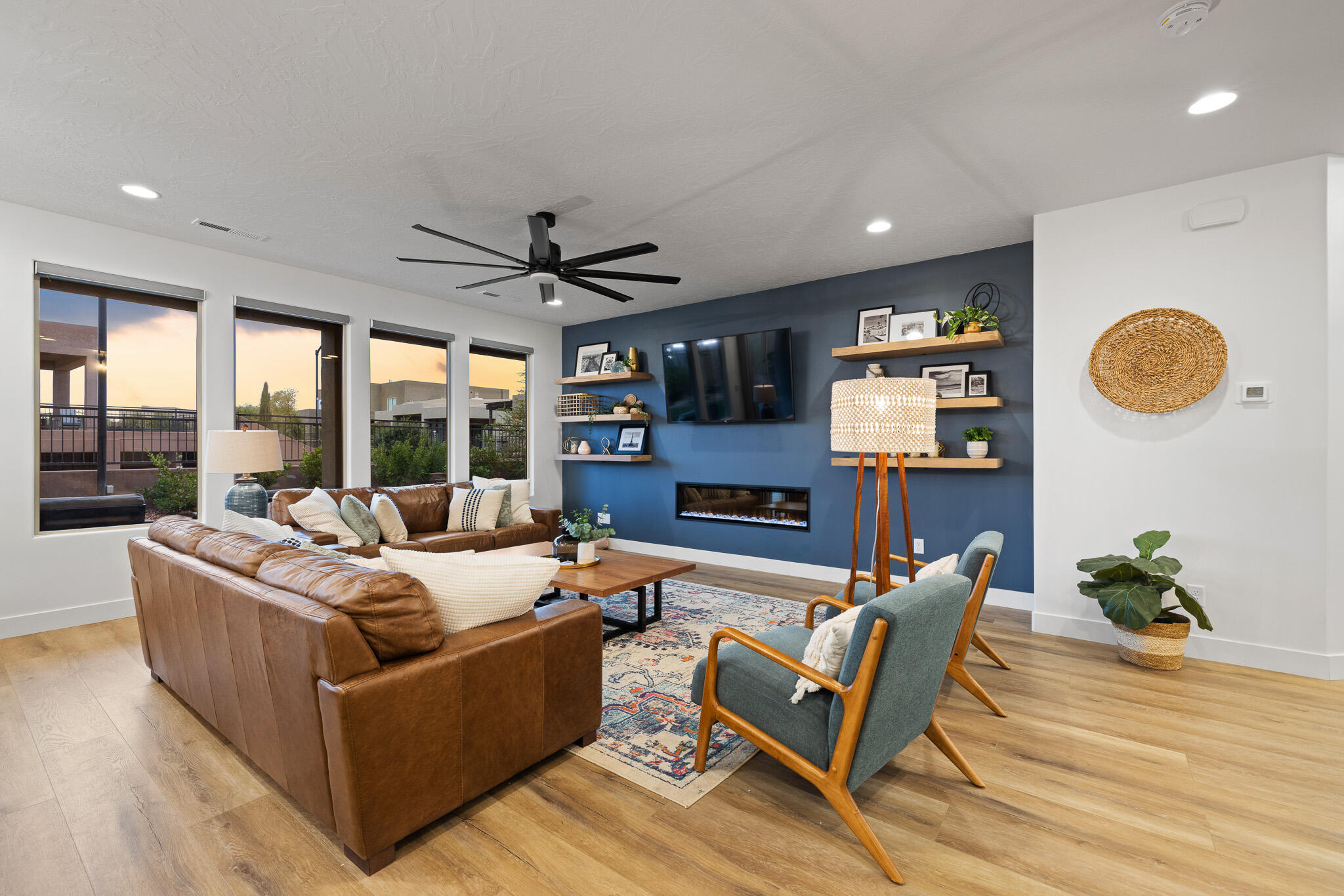 10 DIAGONAL CONDOS - Residential