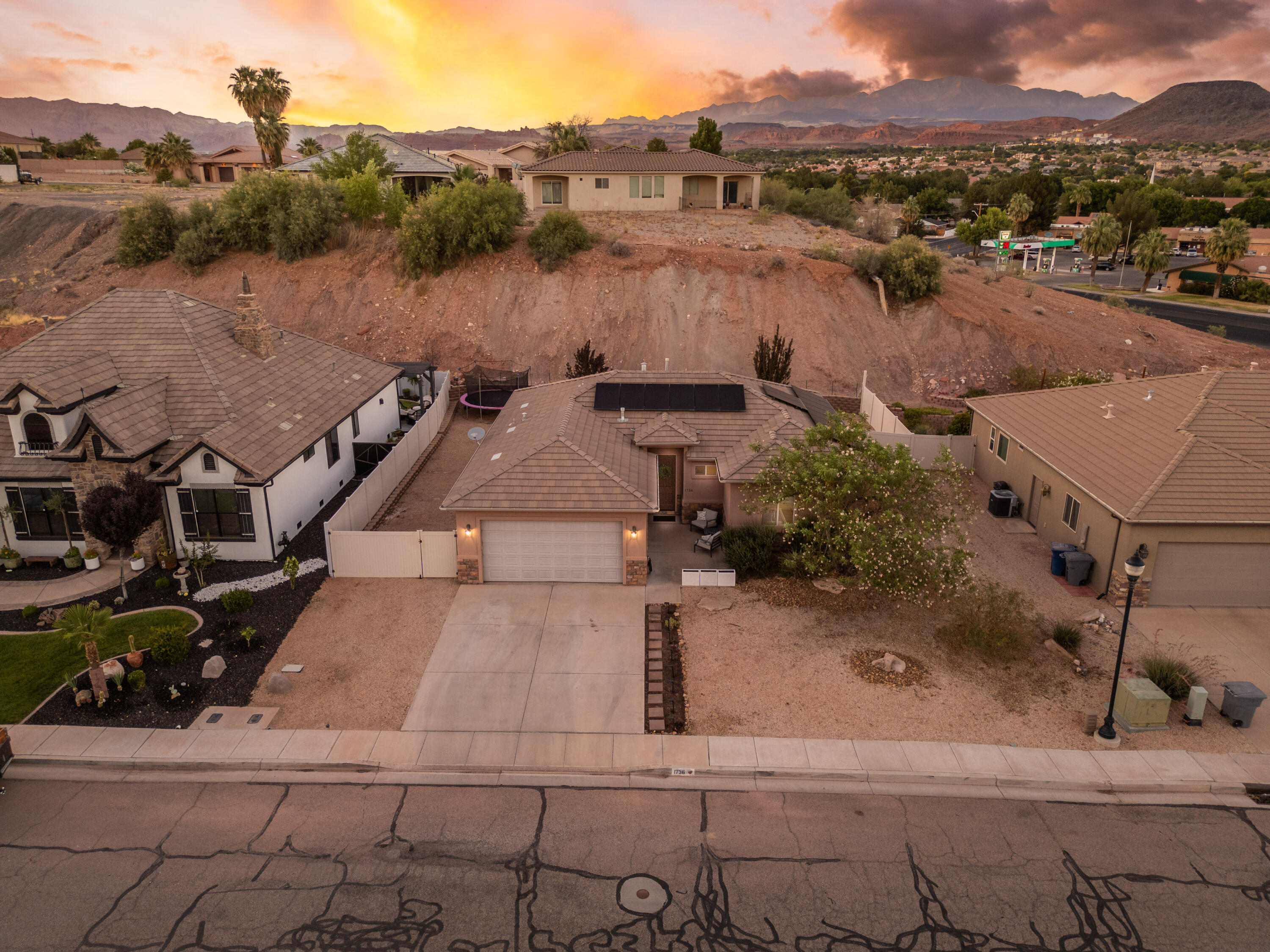 OVERLOOK AT GREEN VALLEY - Residential