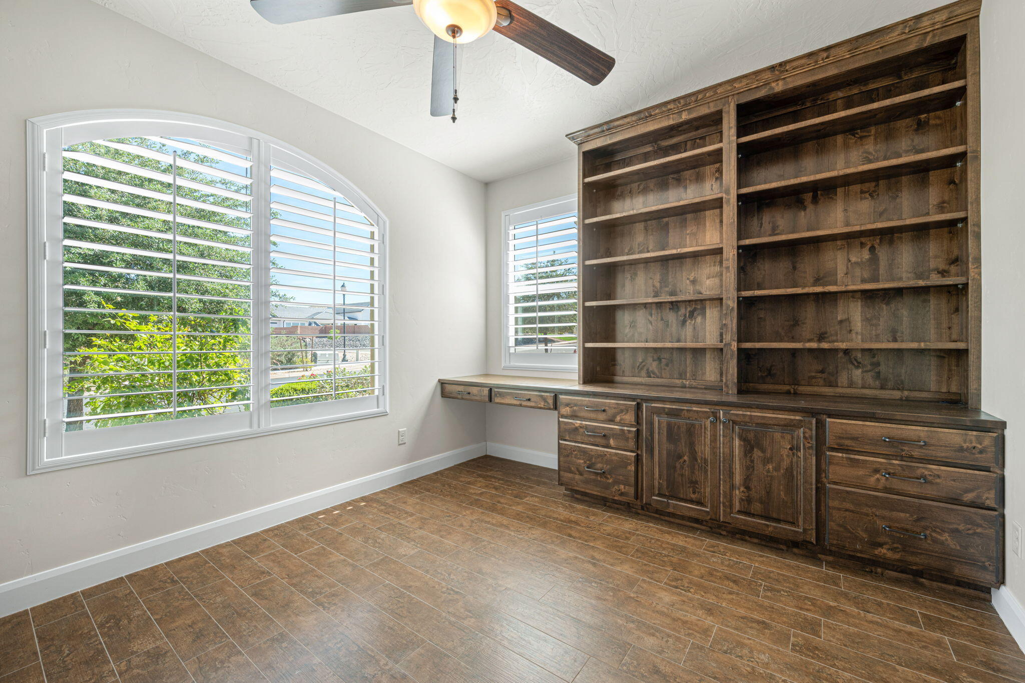 ROADRUNNER RIDGE - Residential