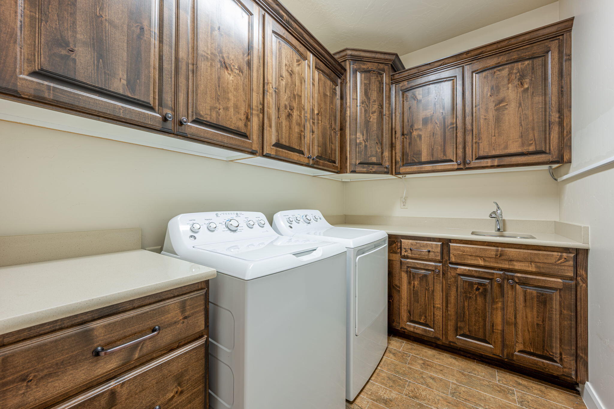 ROADRUNNER RIDGE - Residential