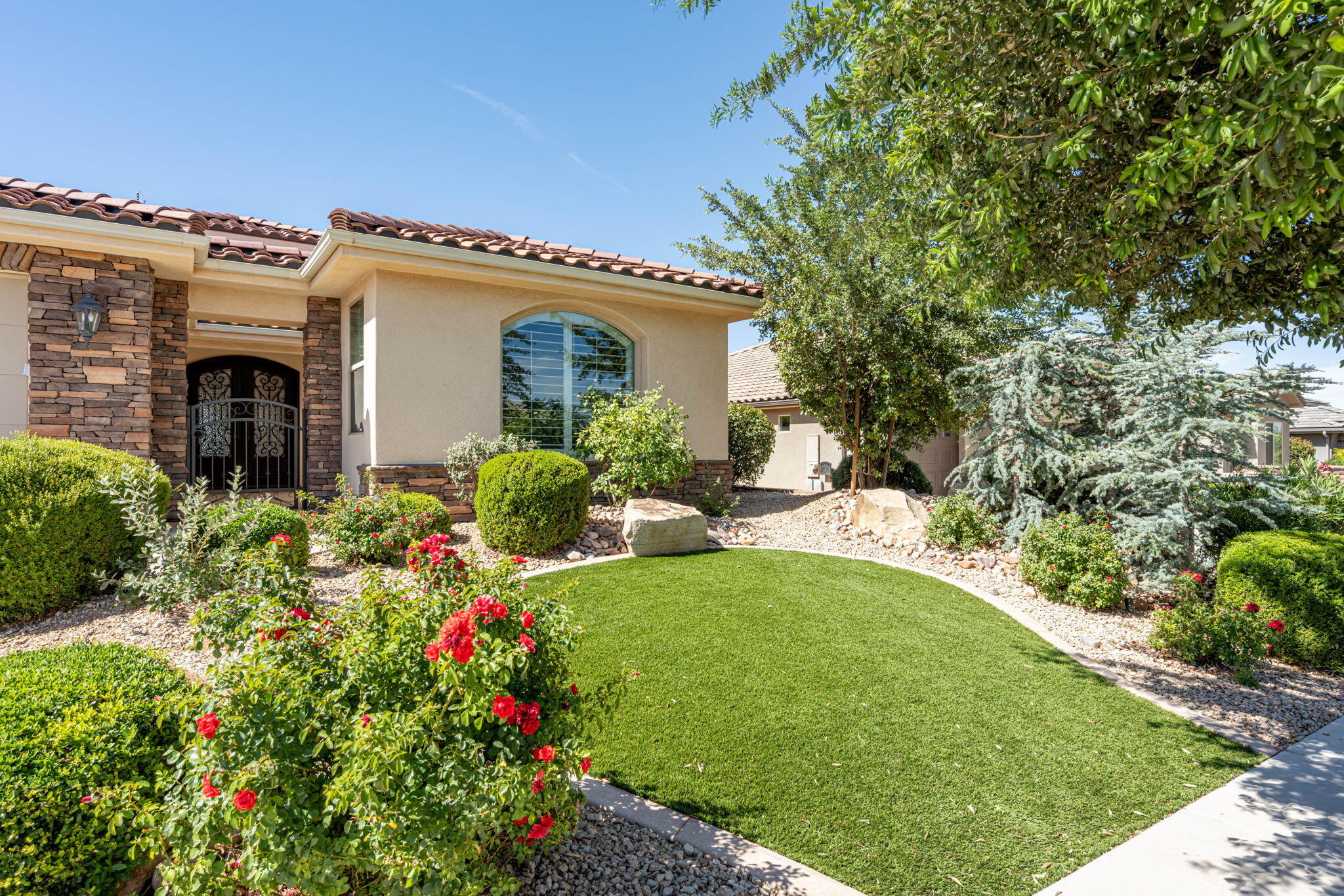 ROADRUNNER RIDGE - Residential