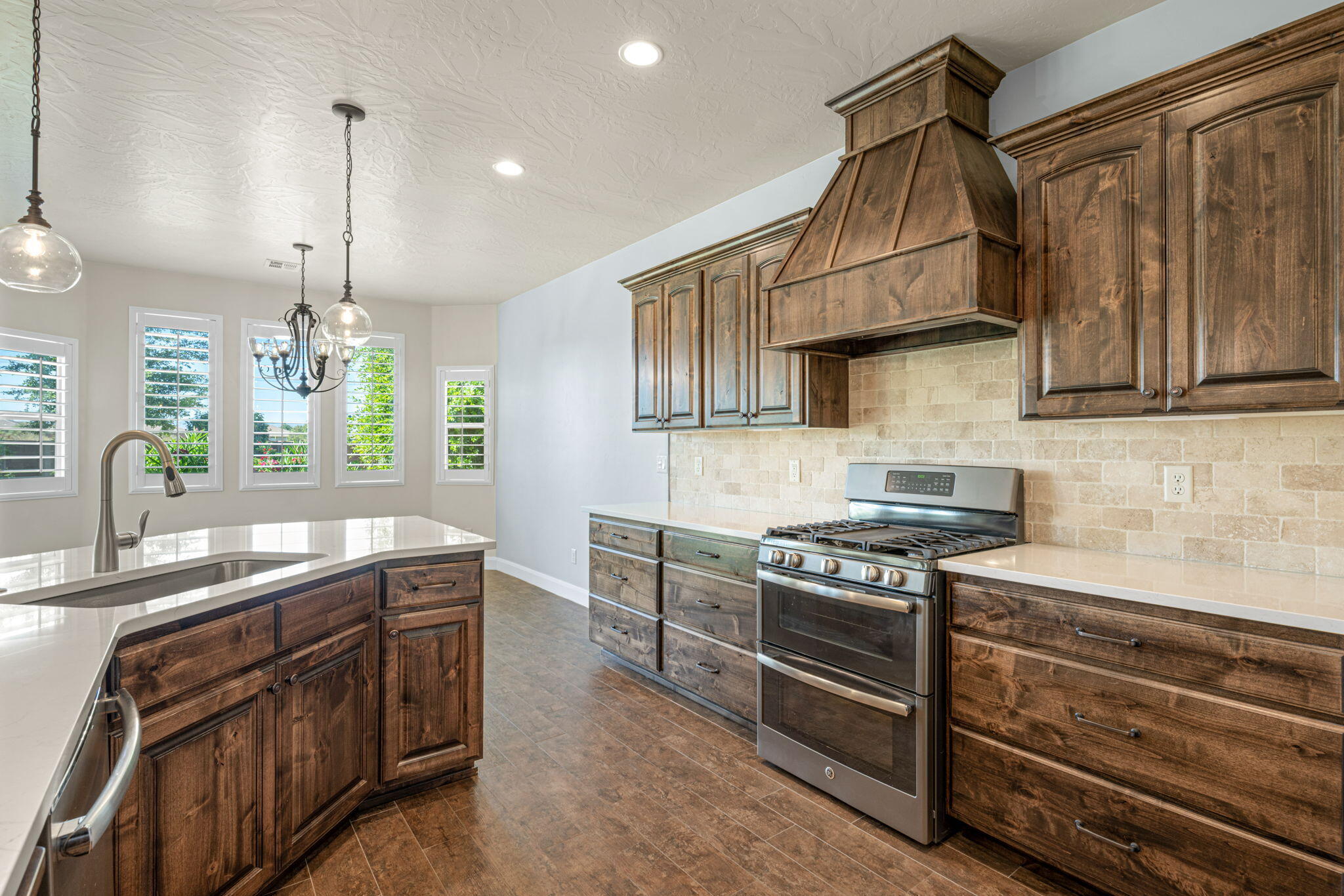 ROADRUNNER RIDGE - Residential