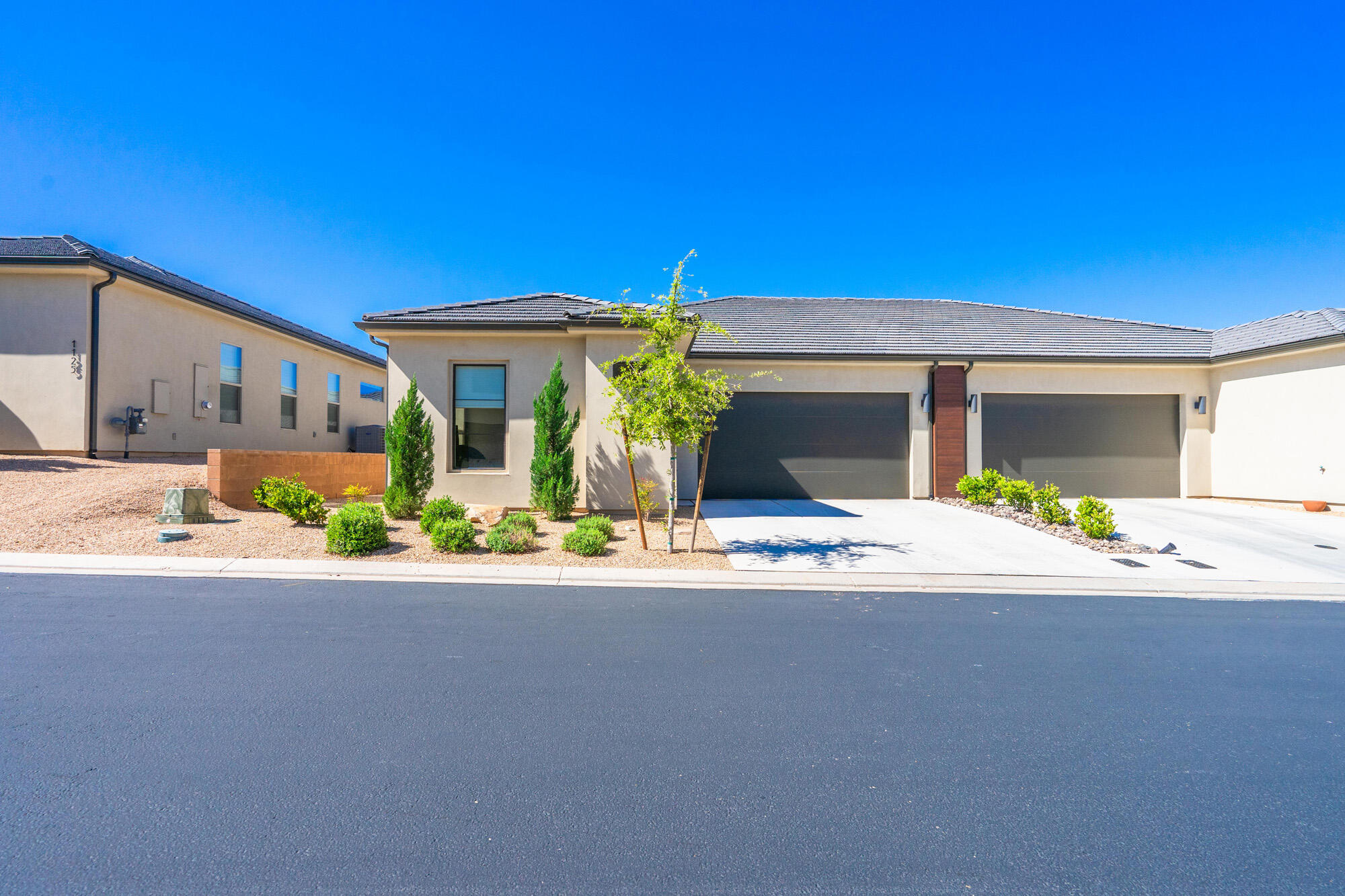 VILLAS AT SUN RIVER - Residential