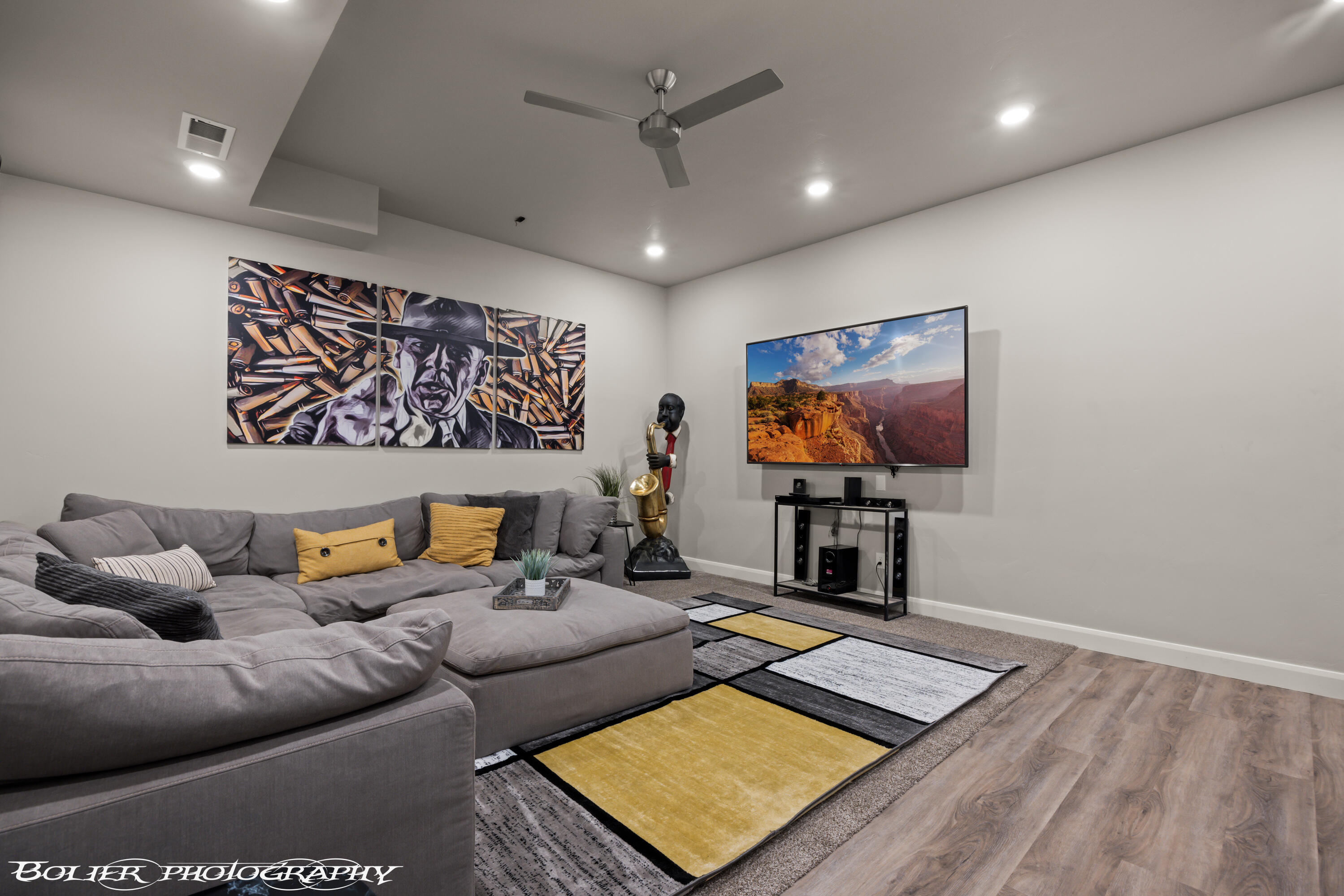 SOUTHGATE VIEWS - Residential
