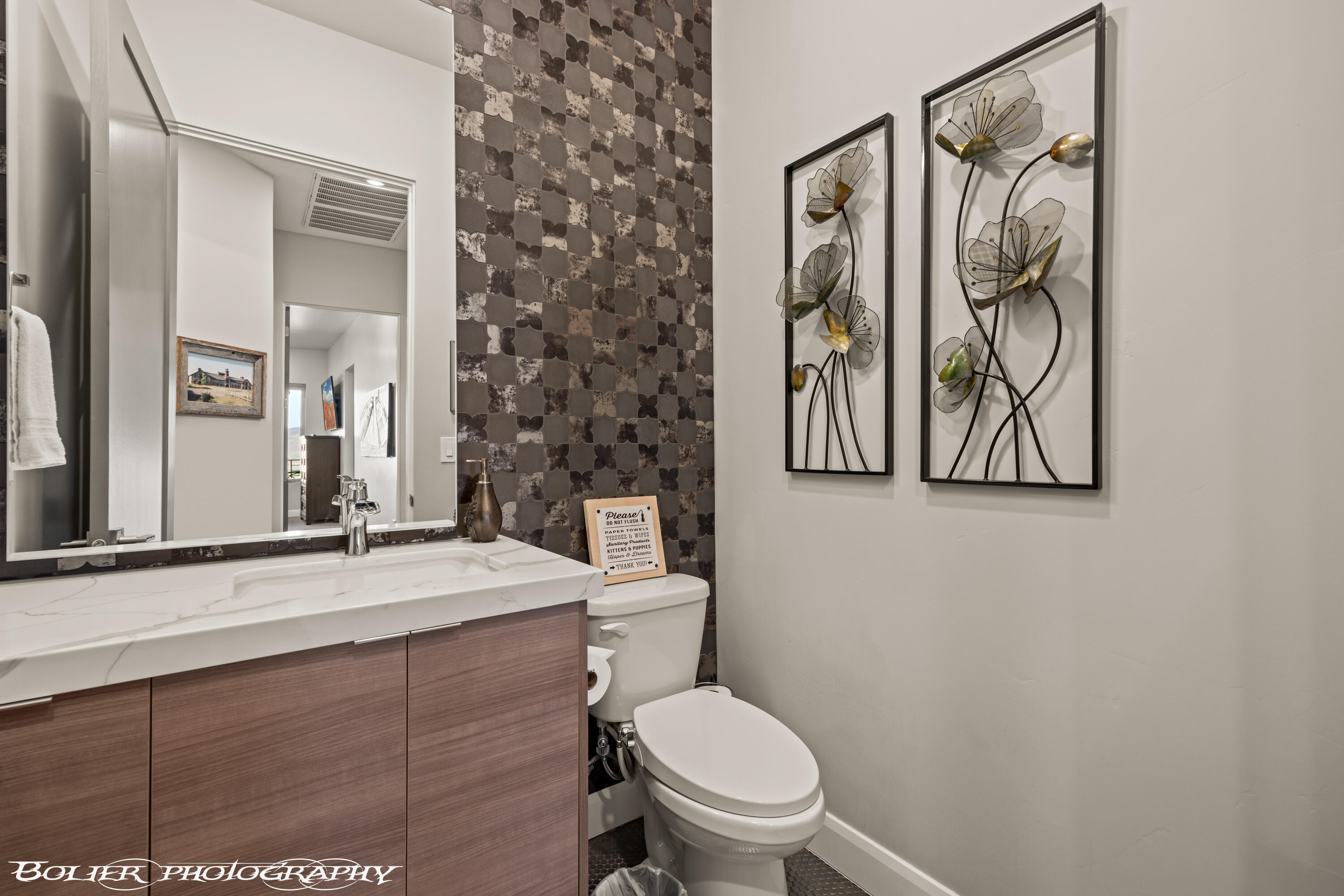 SOUTHGATE VIEWS - Residential