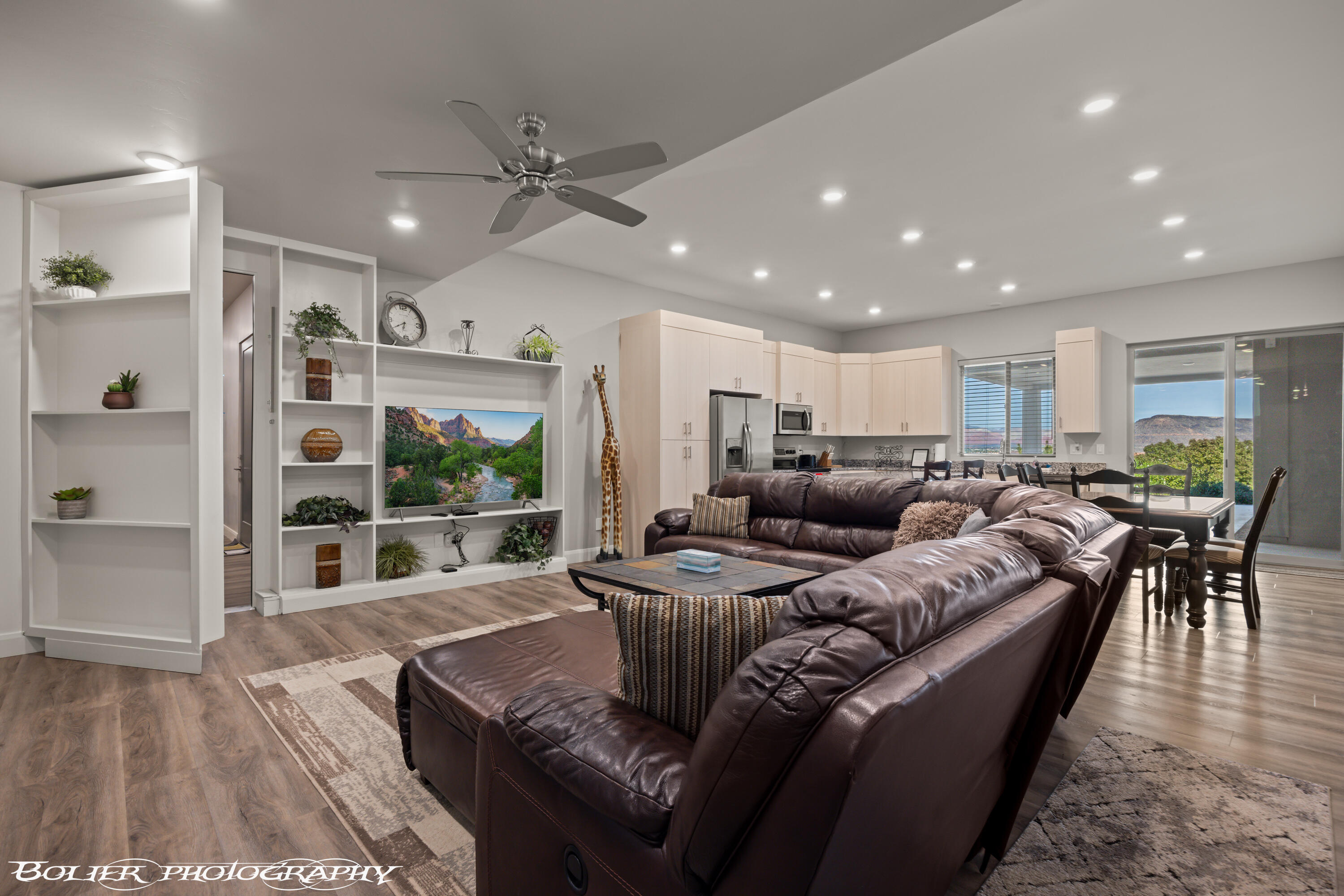 SOUTHGATE VIEWS - Residential