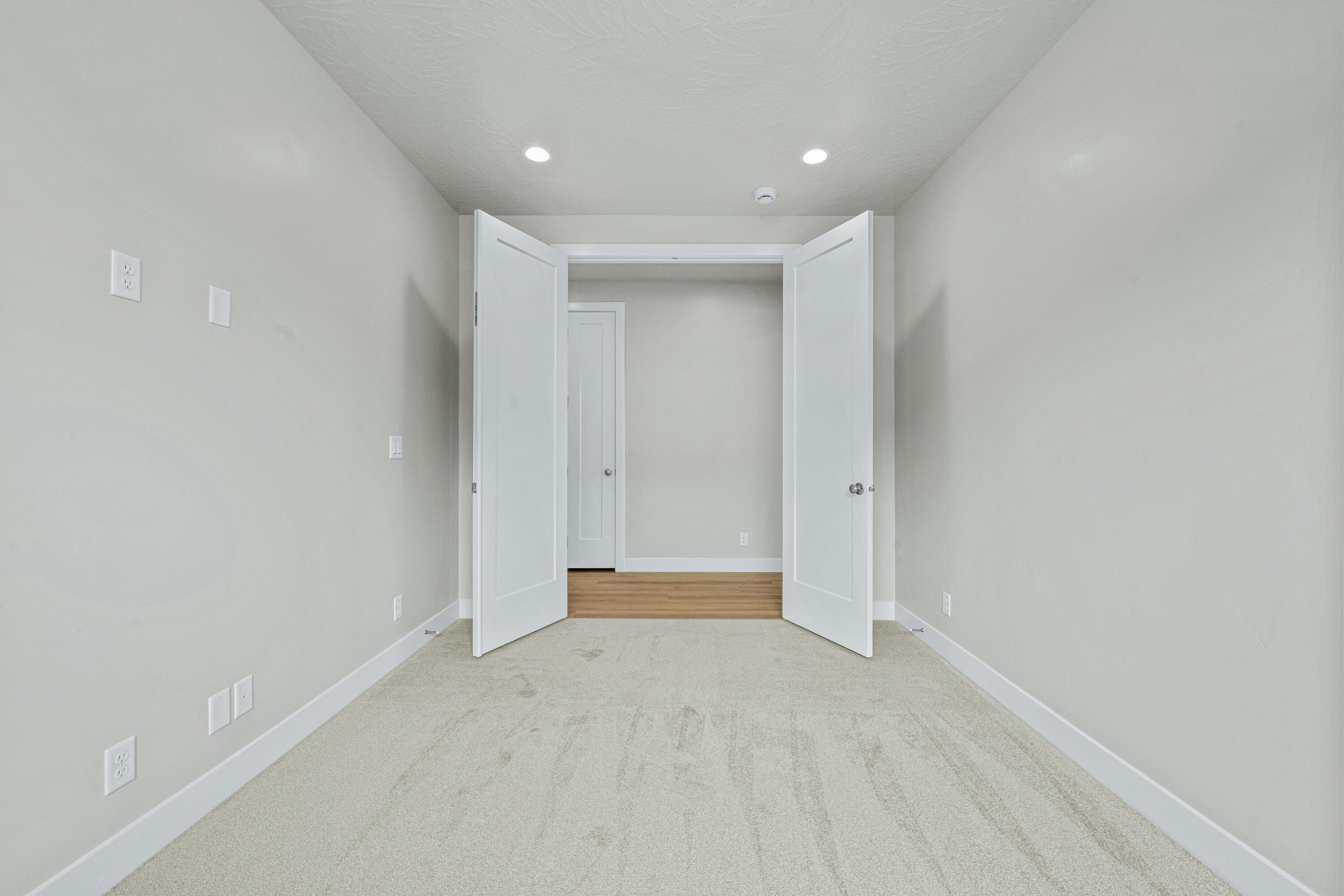 SOLIS AT CORAL CANYON - Residential