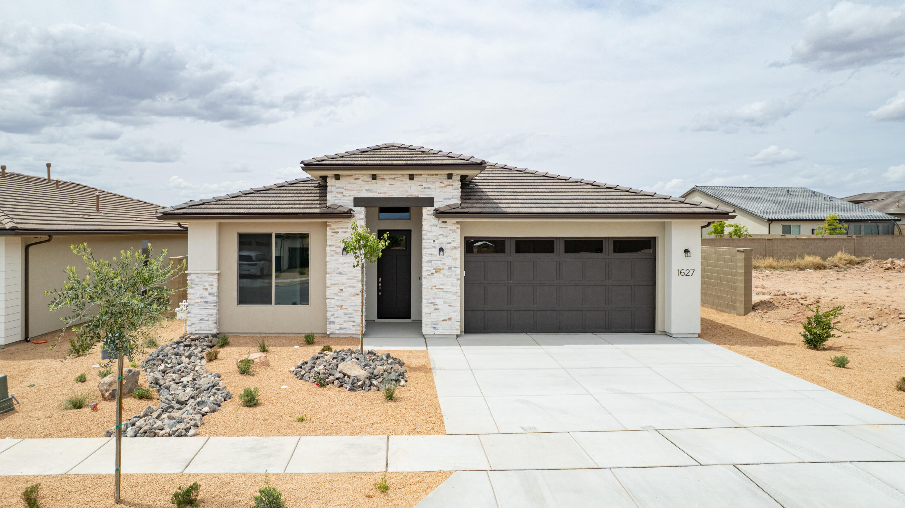 SOLIS AT CORAL CANYON - Residential