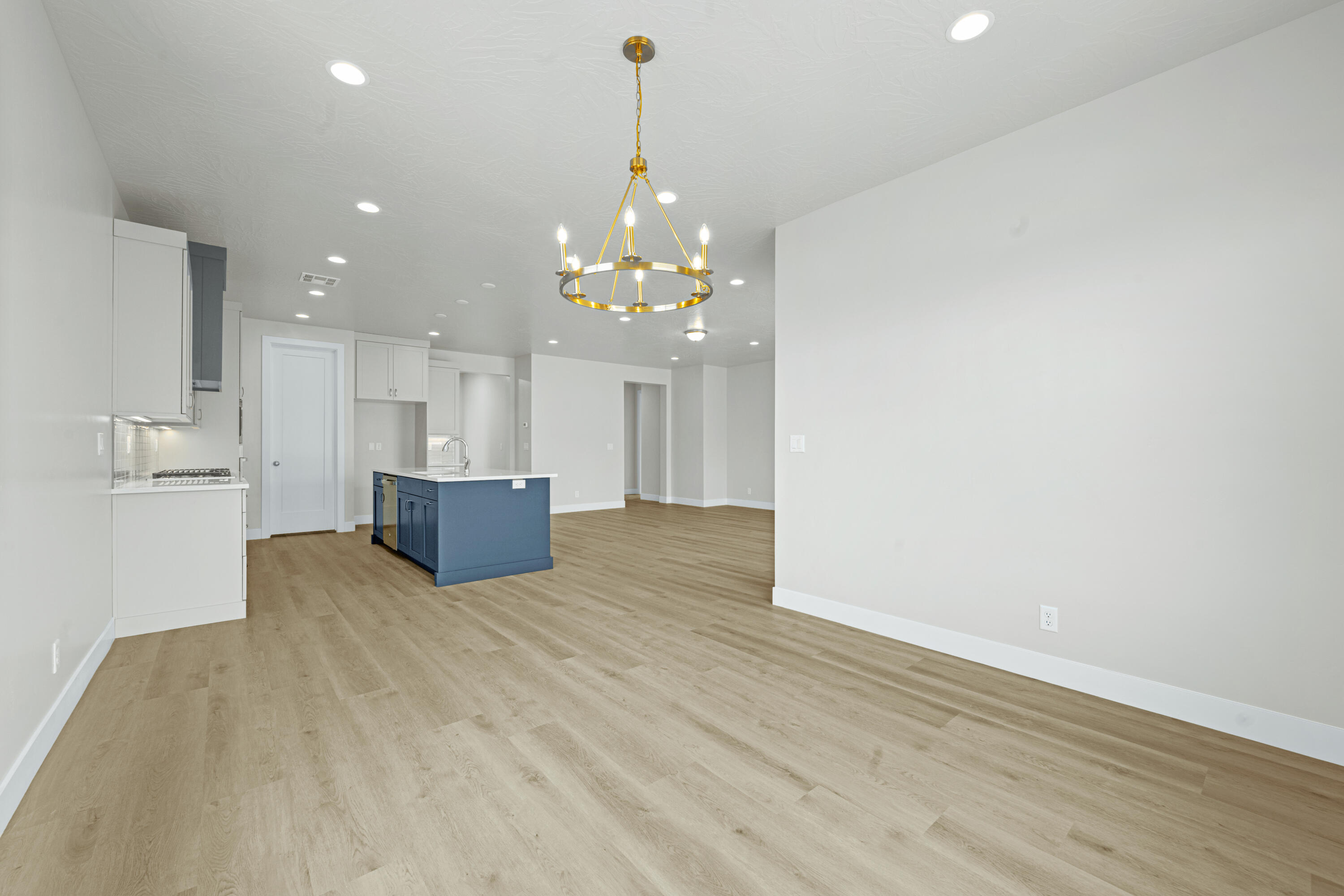 SOLIS AT CORAL CANYON - Residential