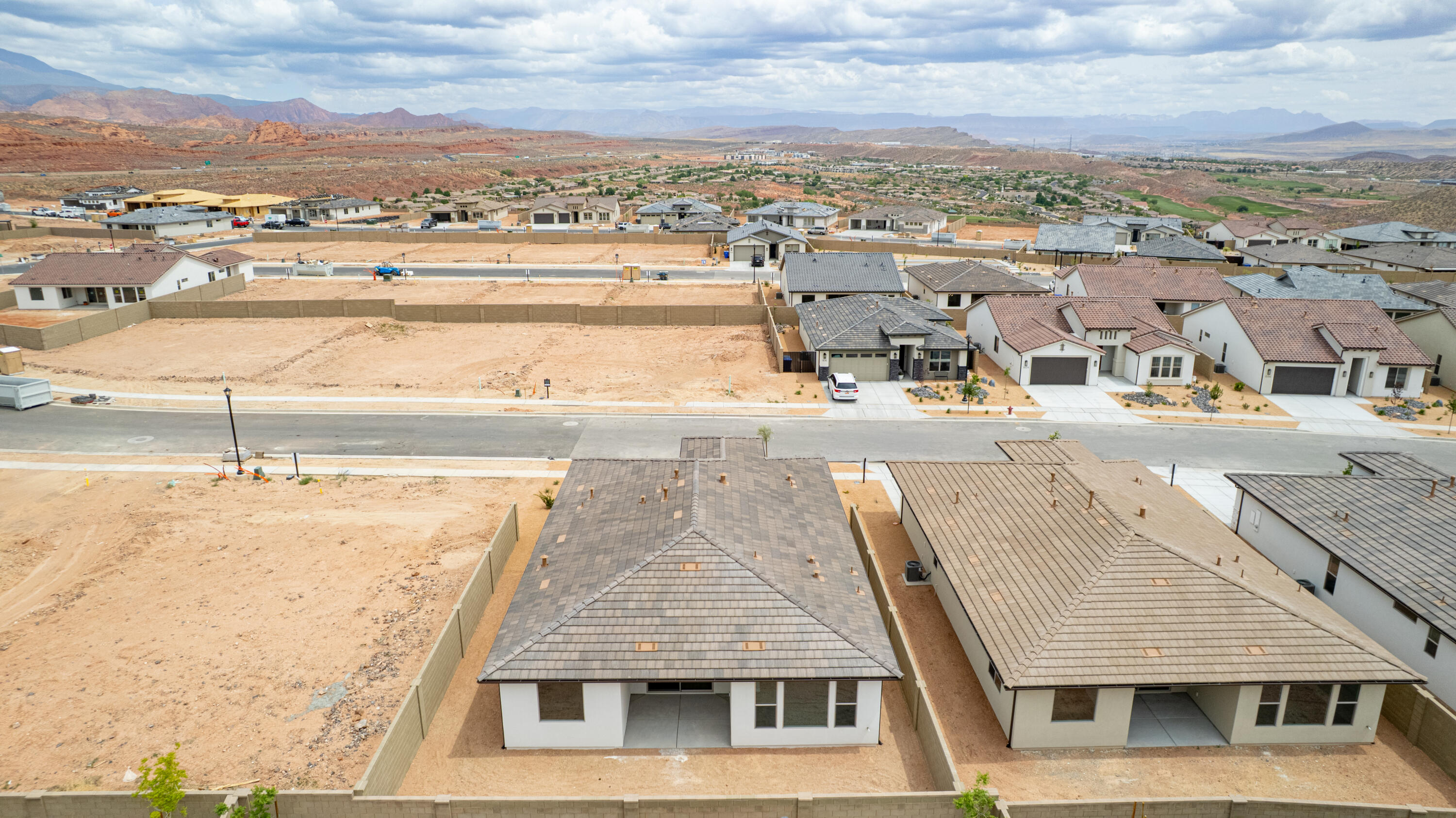 SOLIS AT CORAL CANYON - Residential