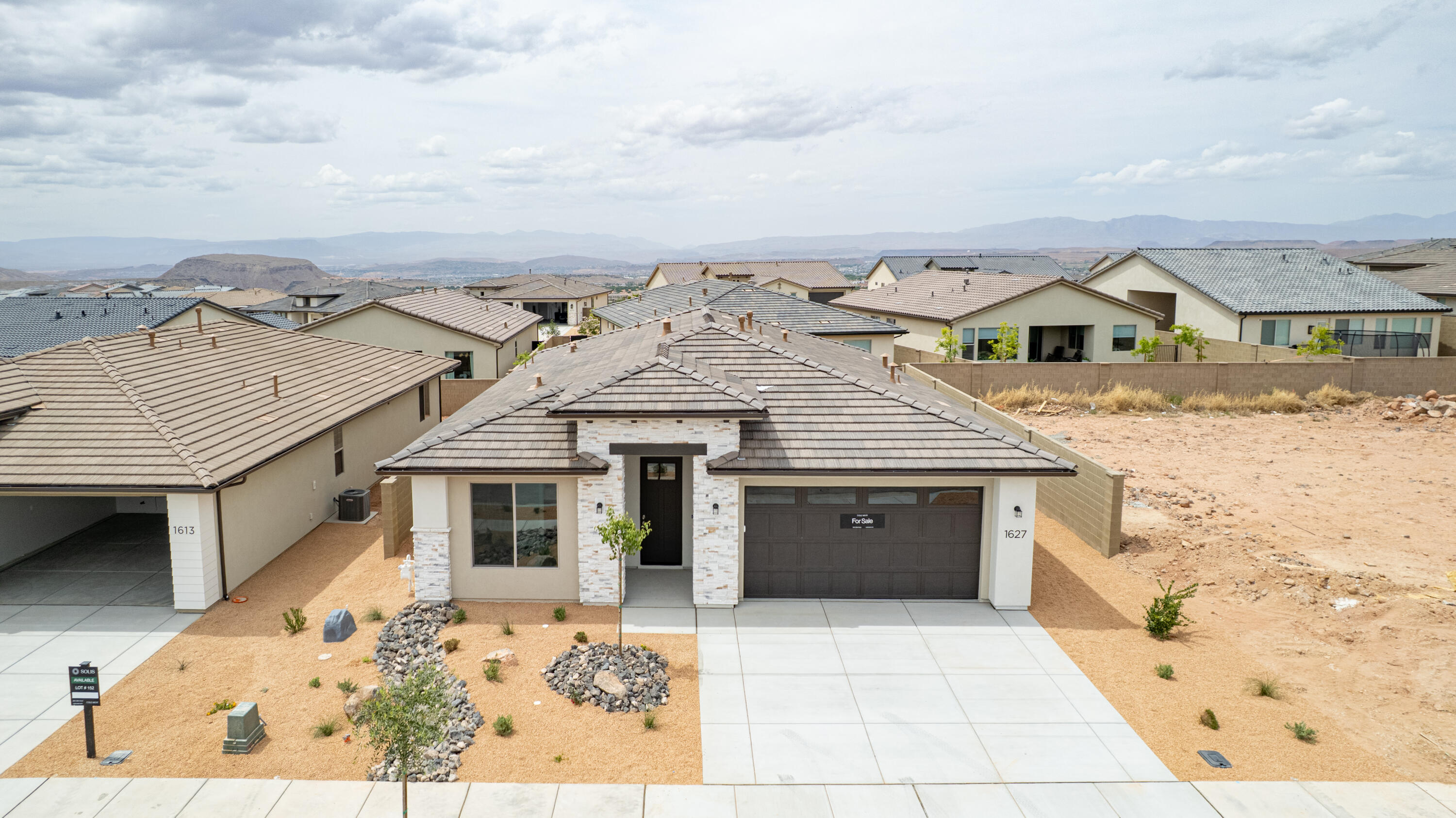 SOLIS AT CORAL CANYON - Residential