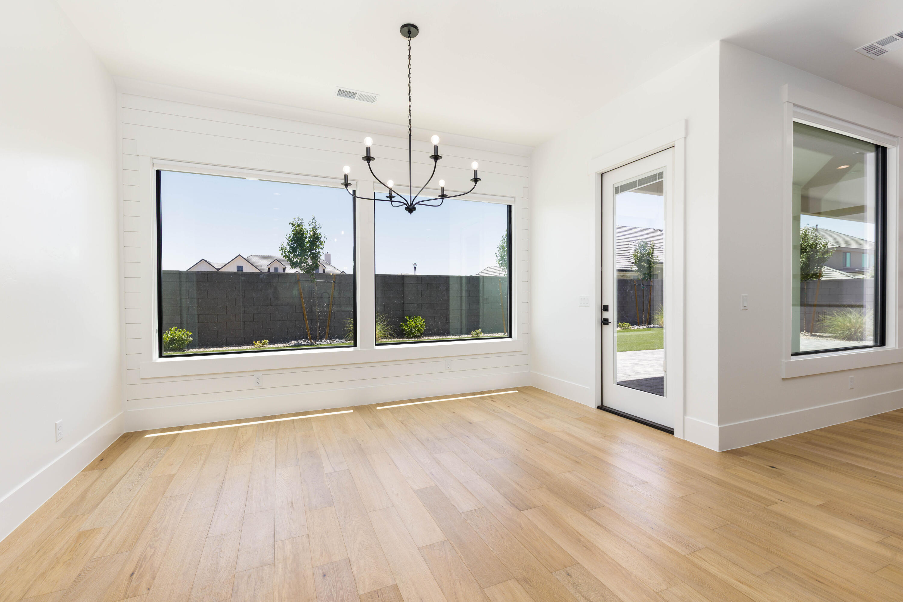 MOORLAND PARK - Residential