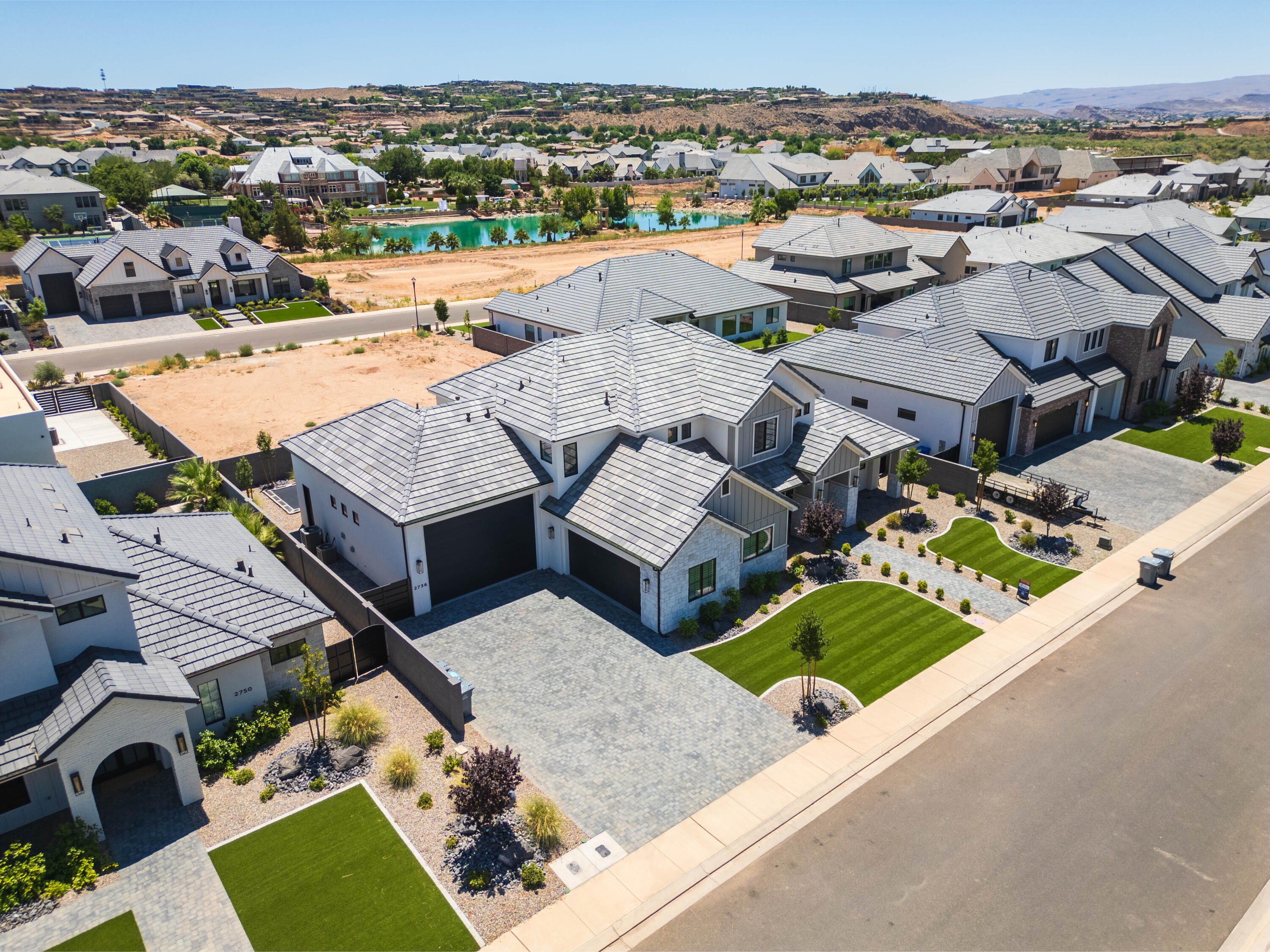 MOORLAND PARK - Residential