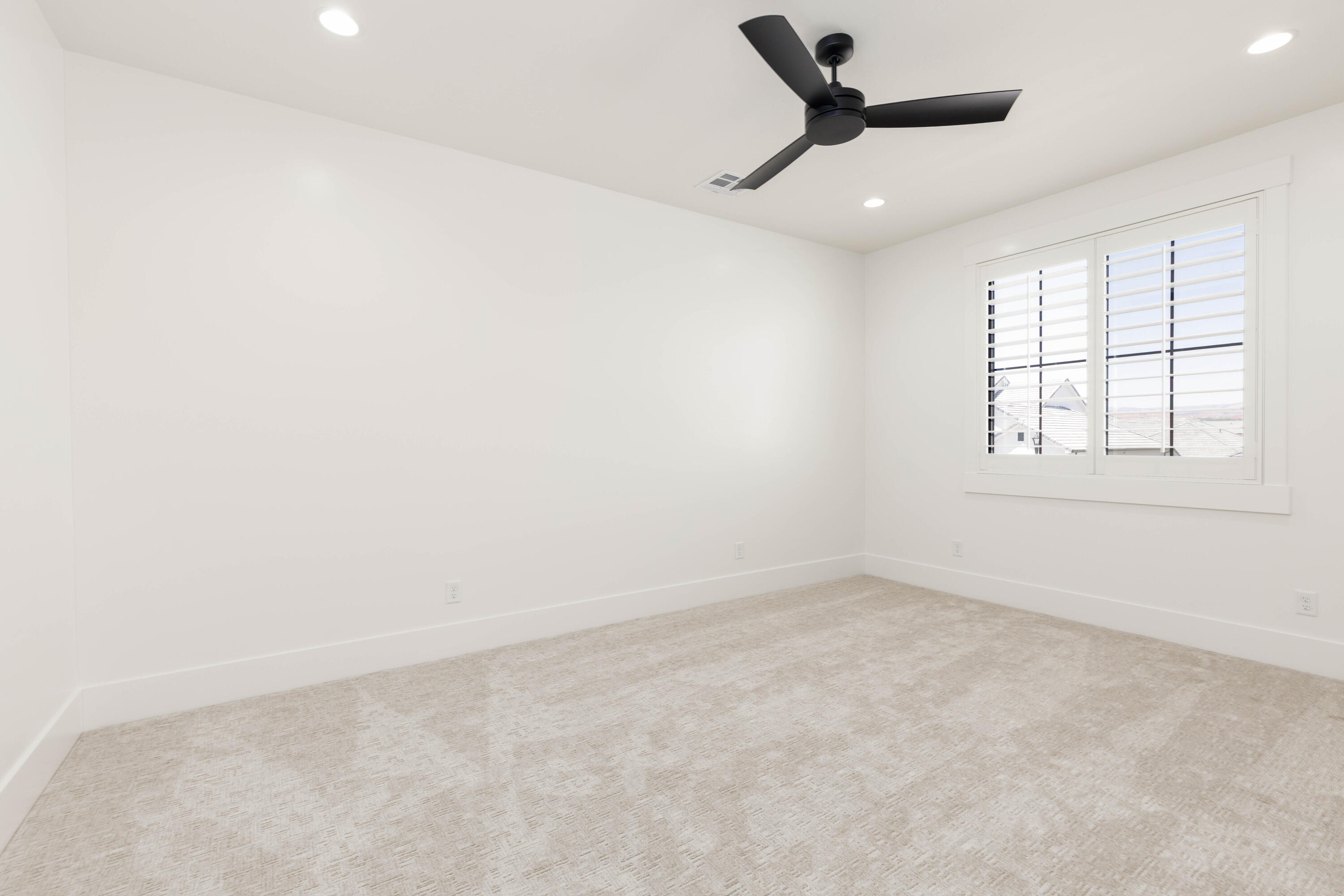 MOORLAND PARK - Residential