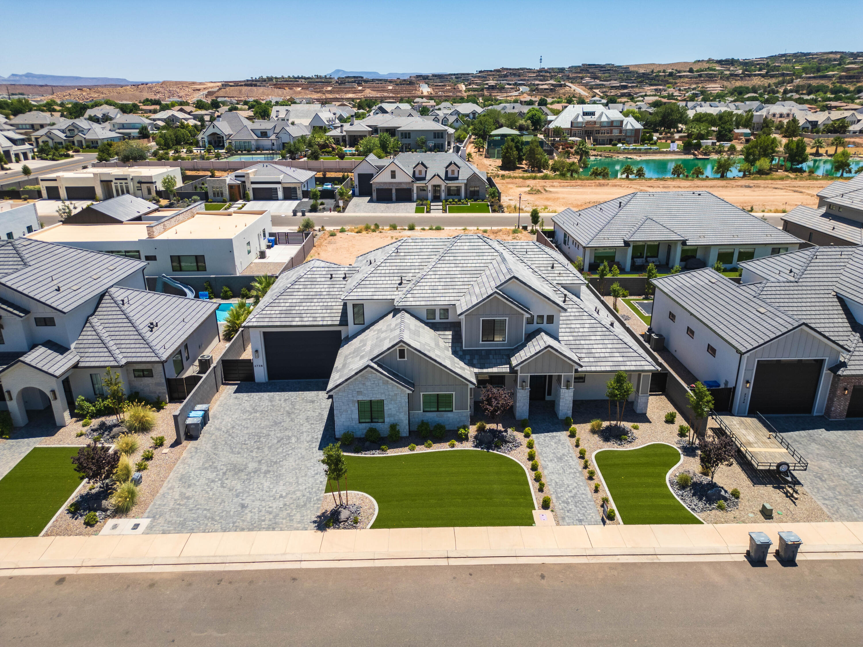 MOORLAND PARK - Residential