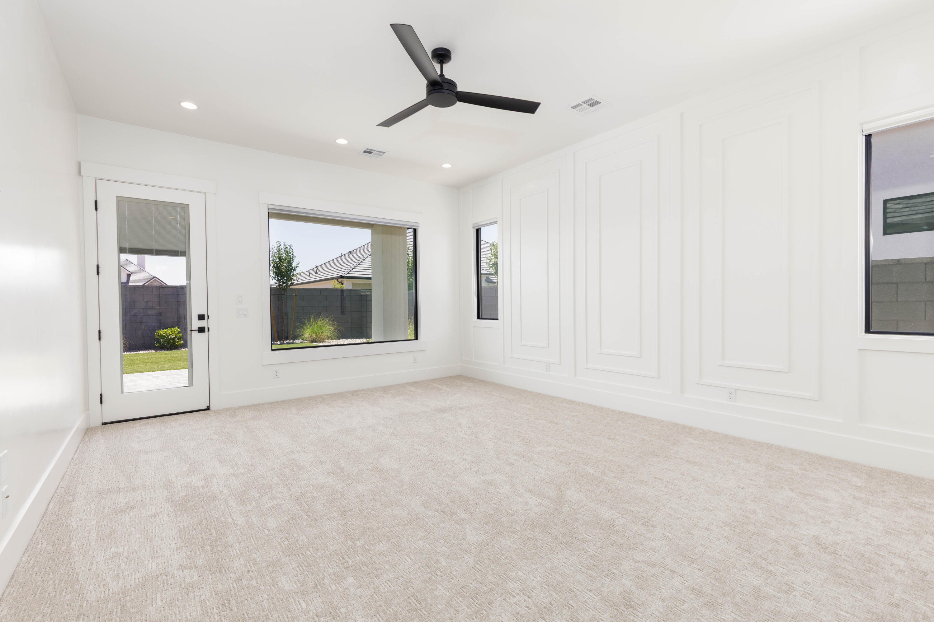 MOORLAND PARK - Residential