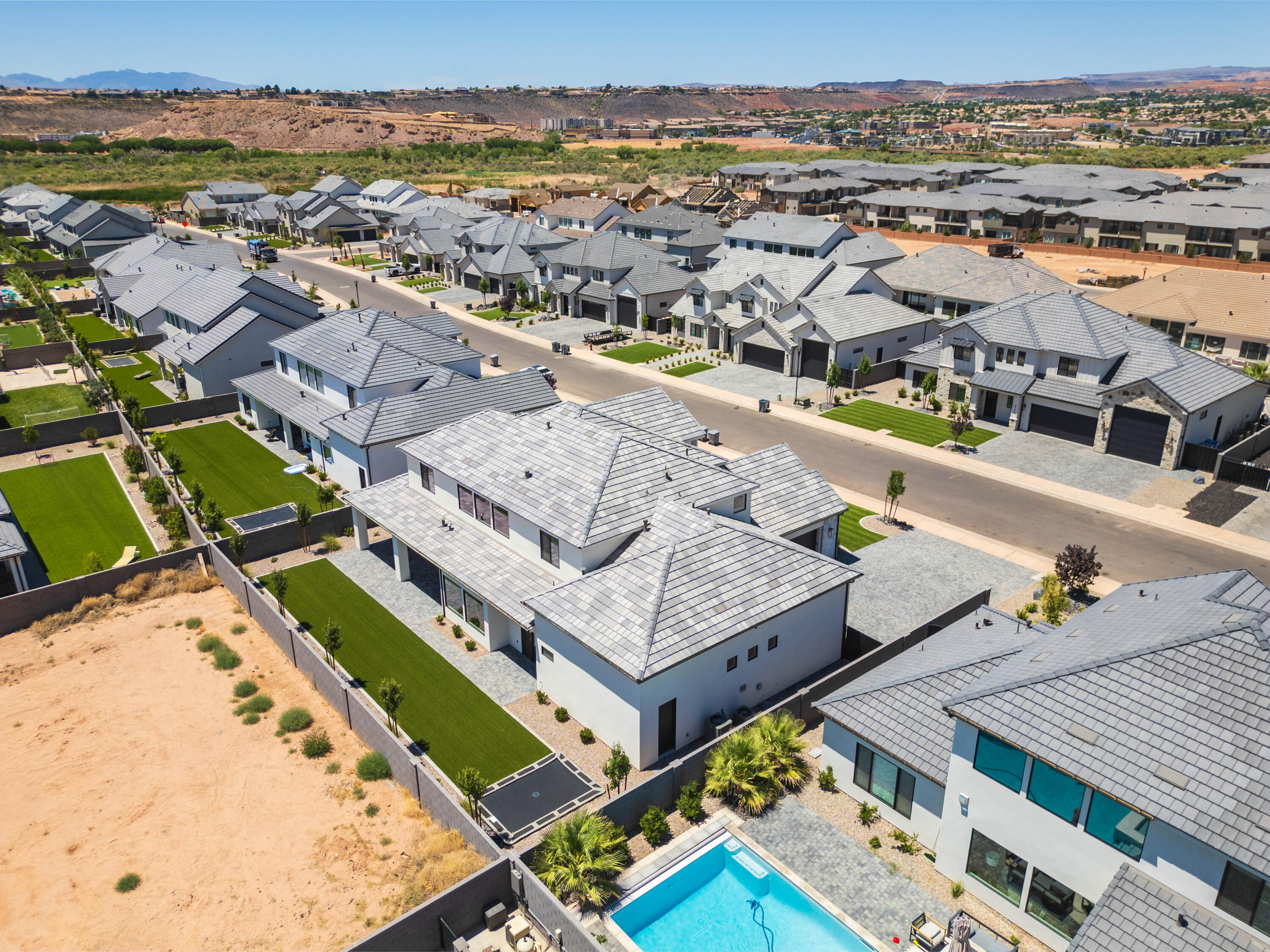 MOORLAND PARK - Residential