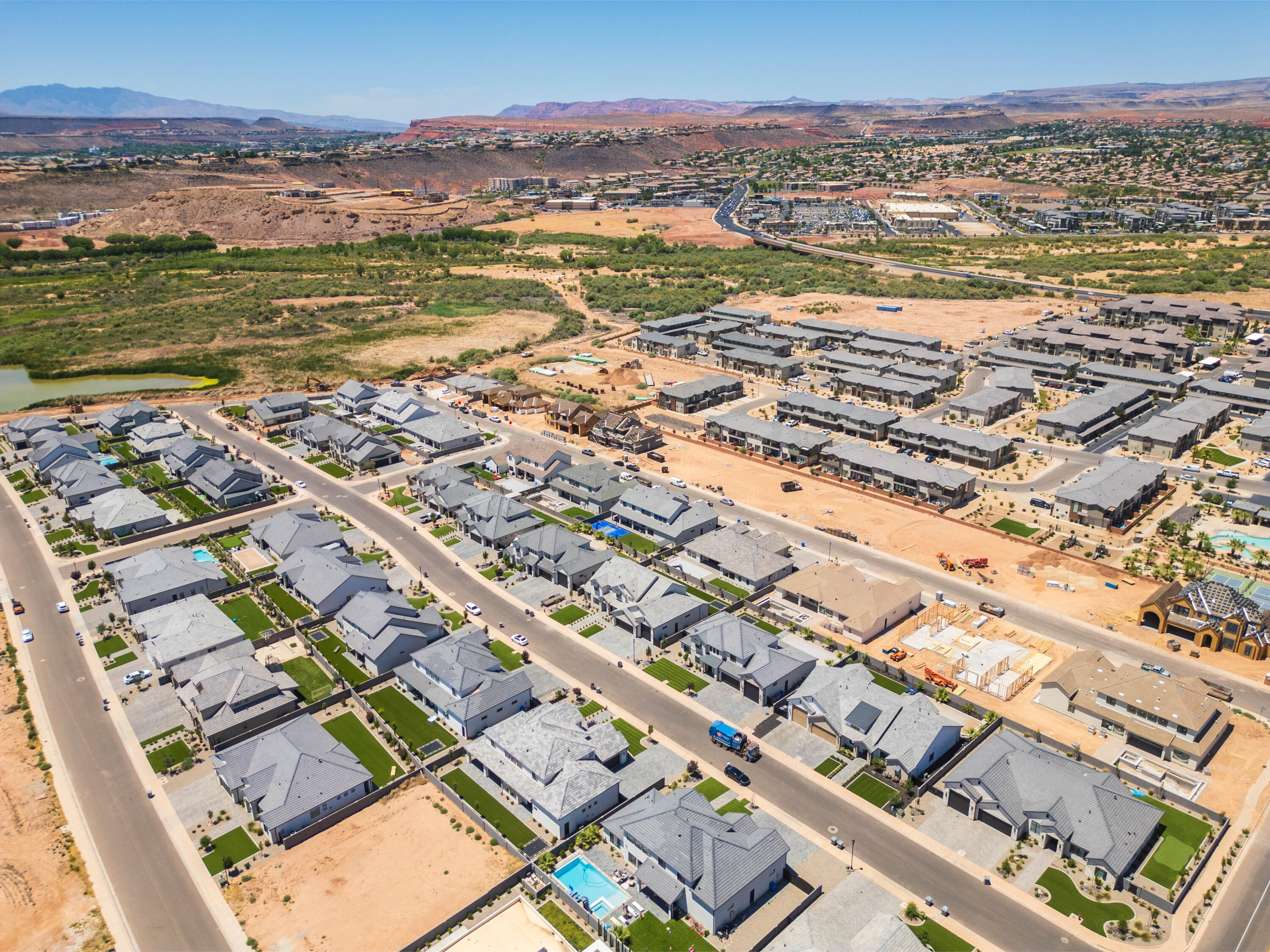 MOORLAND PARK - Residential