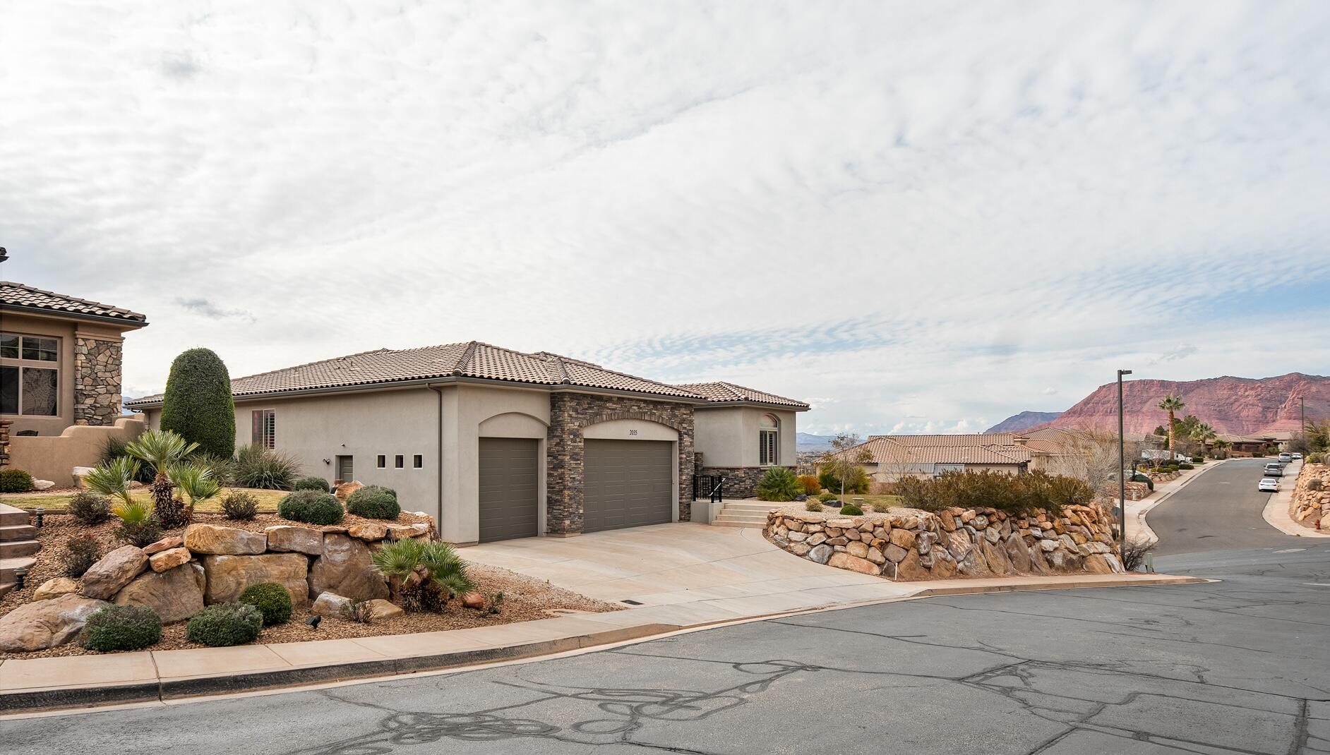 CASTLE ROCK - Residential