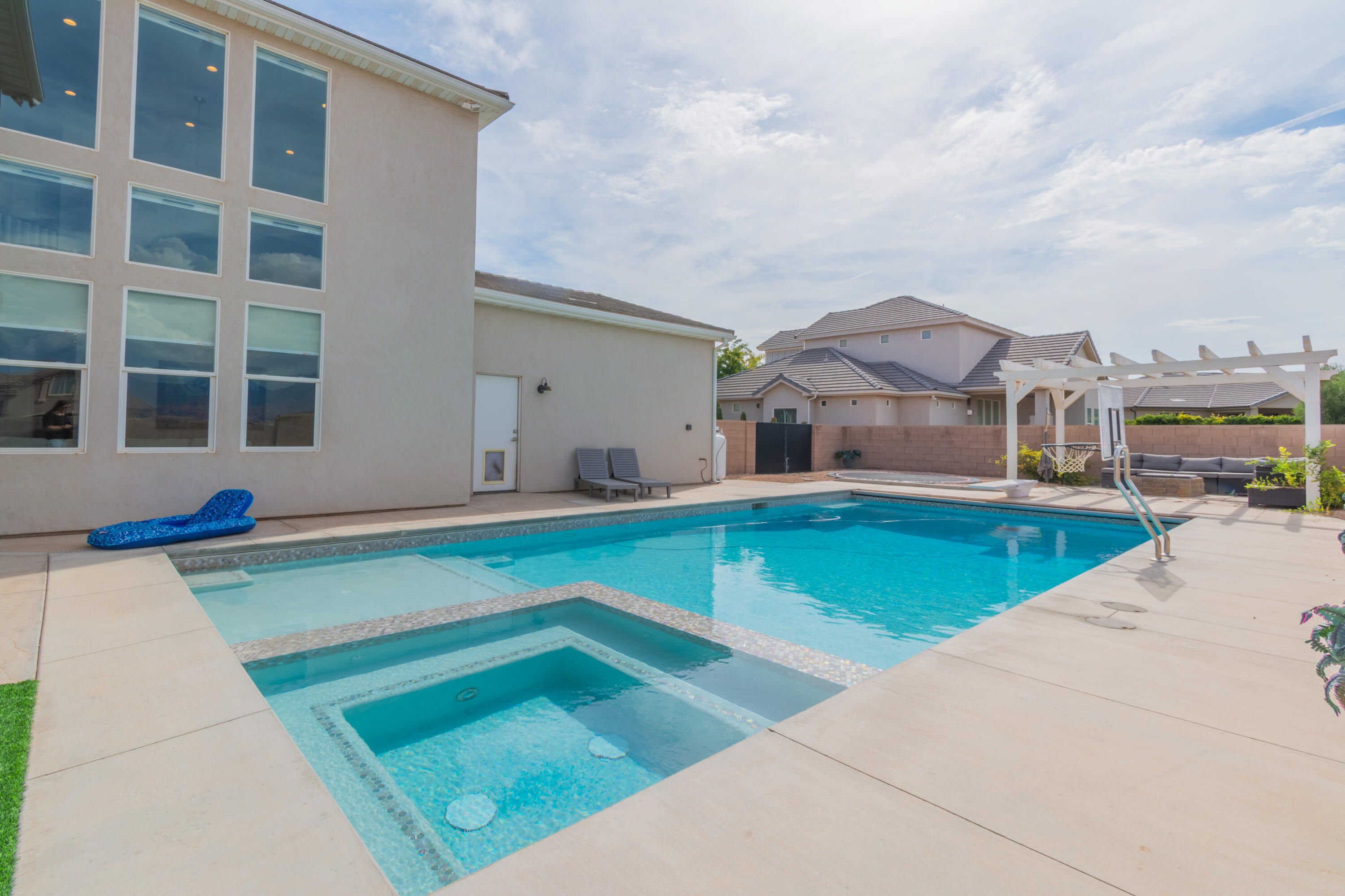 DIXIE SPRINGS - Residential