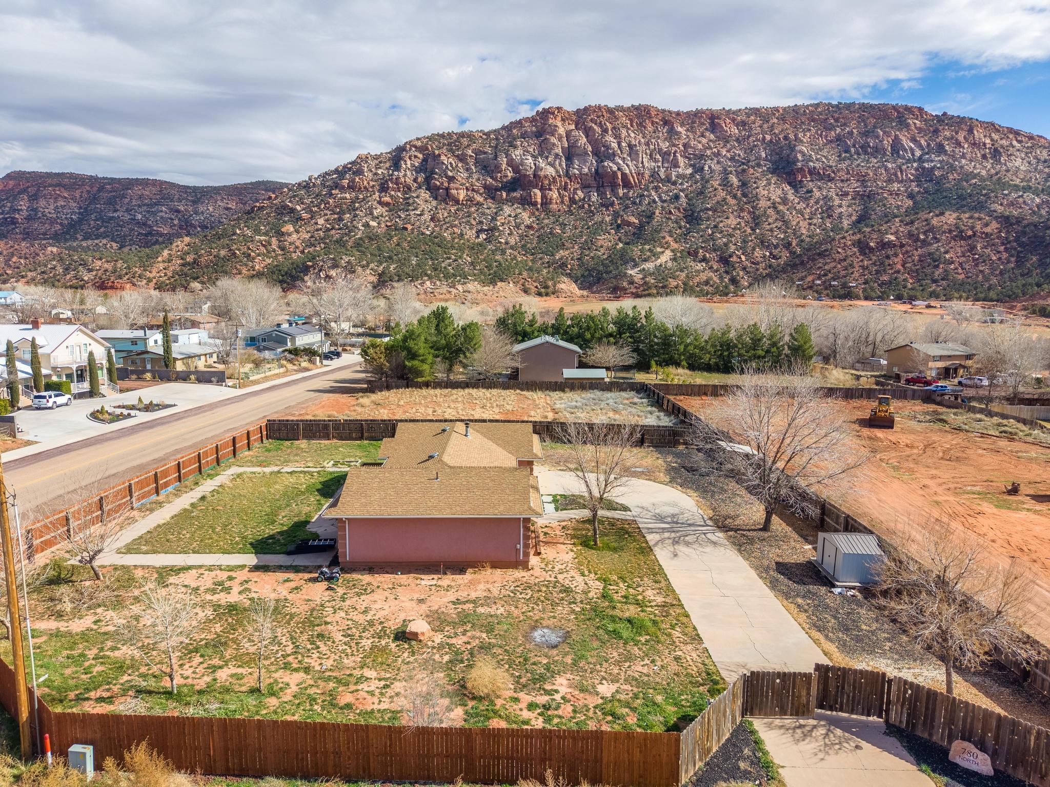 SHORT CREEK - Residential