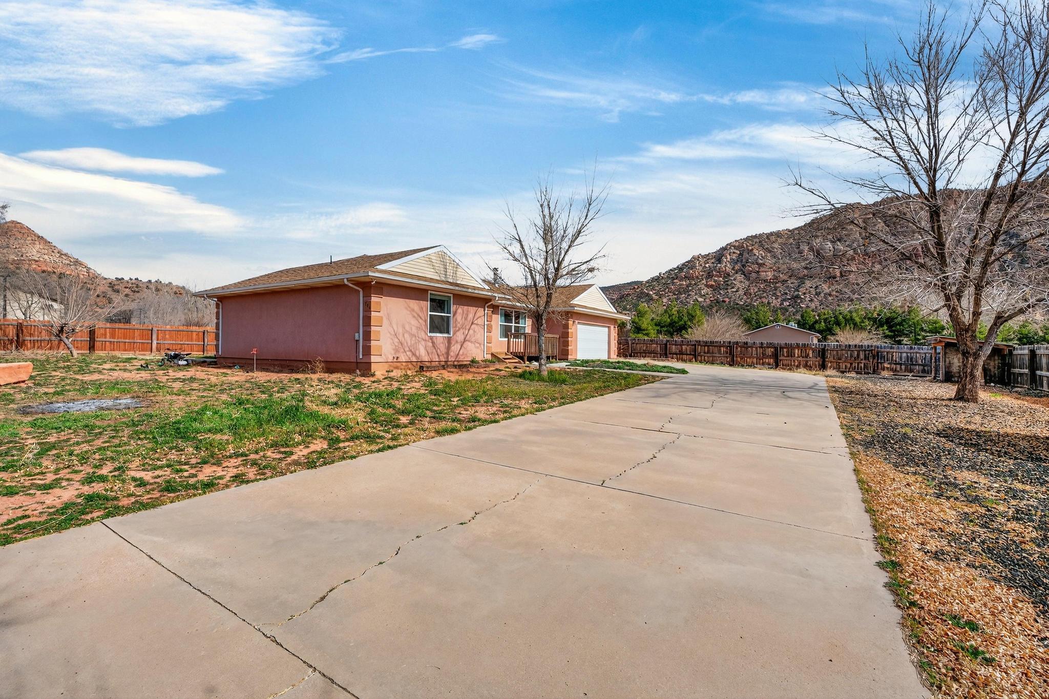 SHORT CREEK - Residential