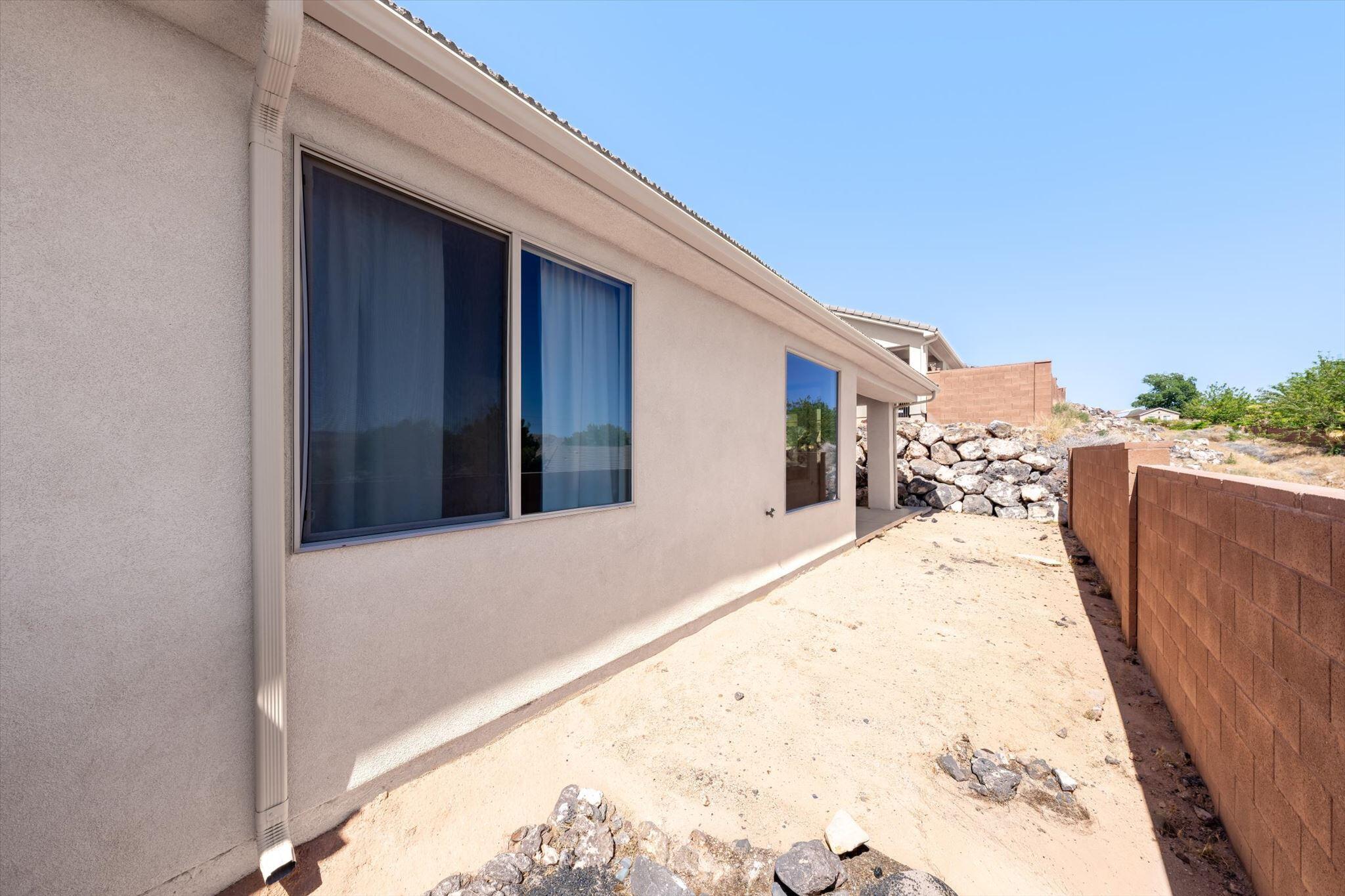 PAINTED SANDS - Residential