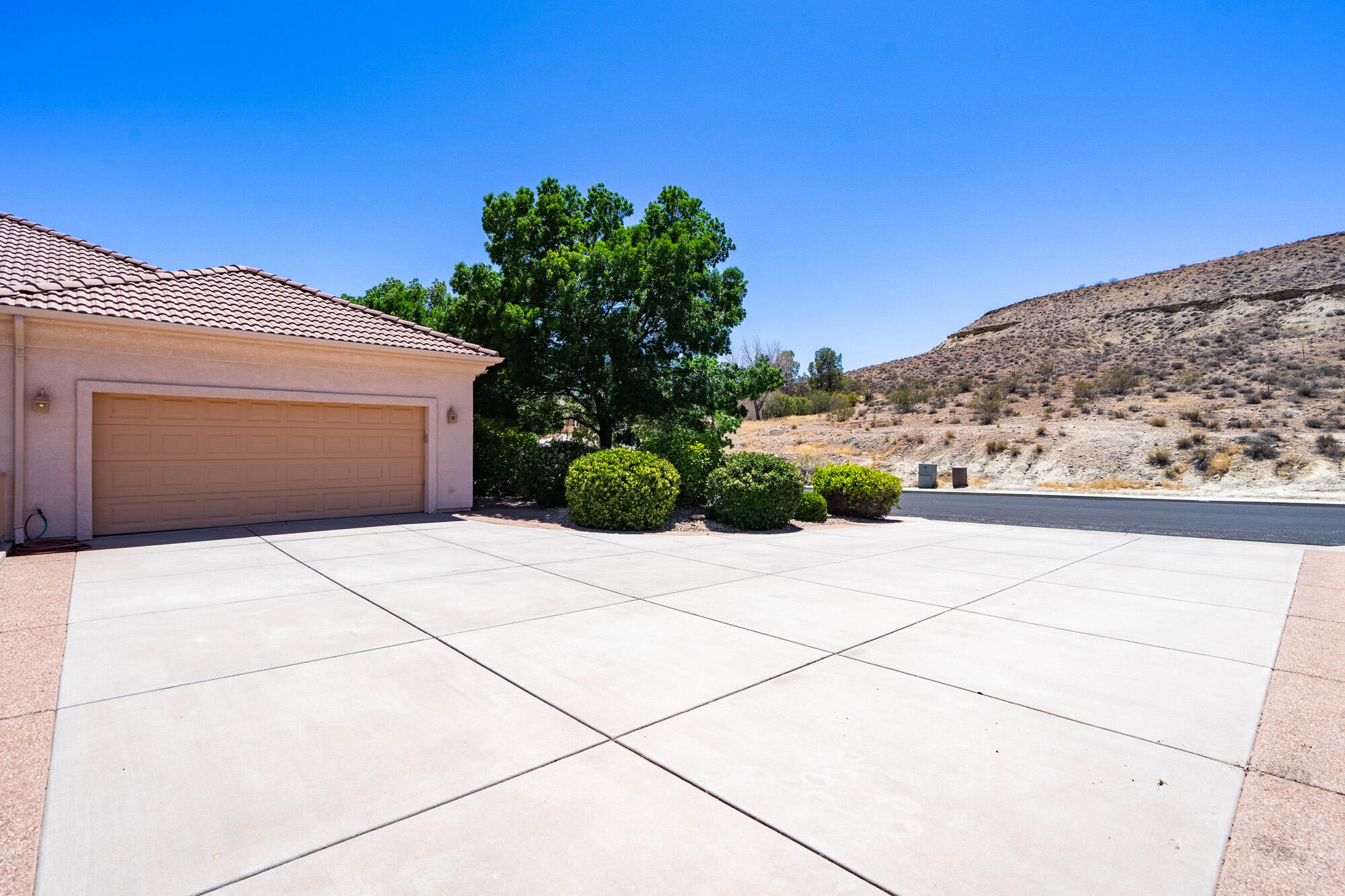 BLOOMINGTON LANE - Residential