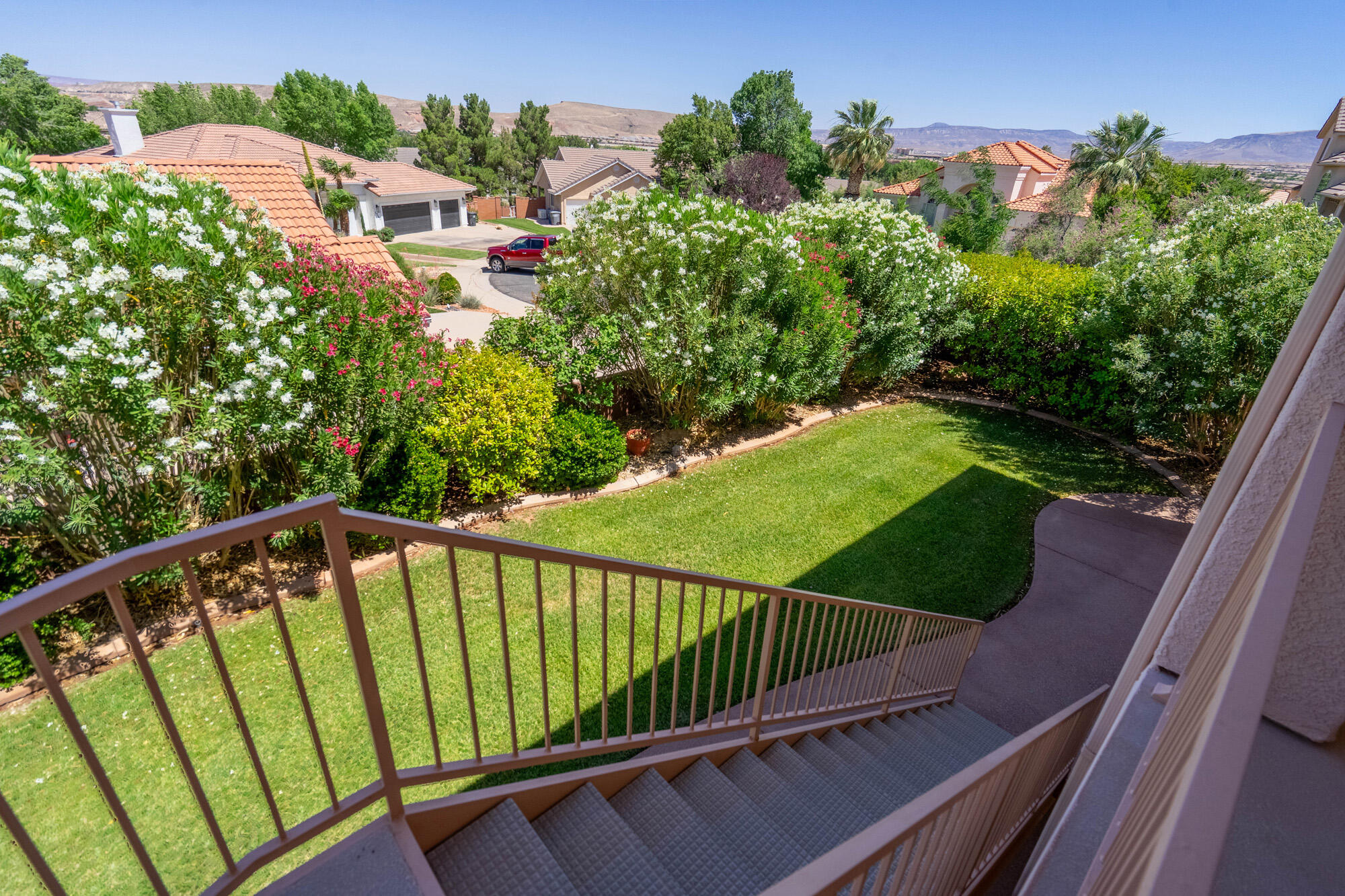 BLOOMINGTON LANE - Residential