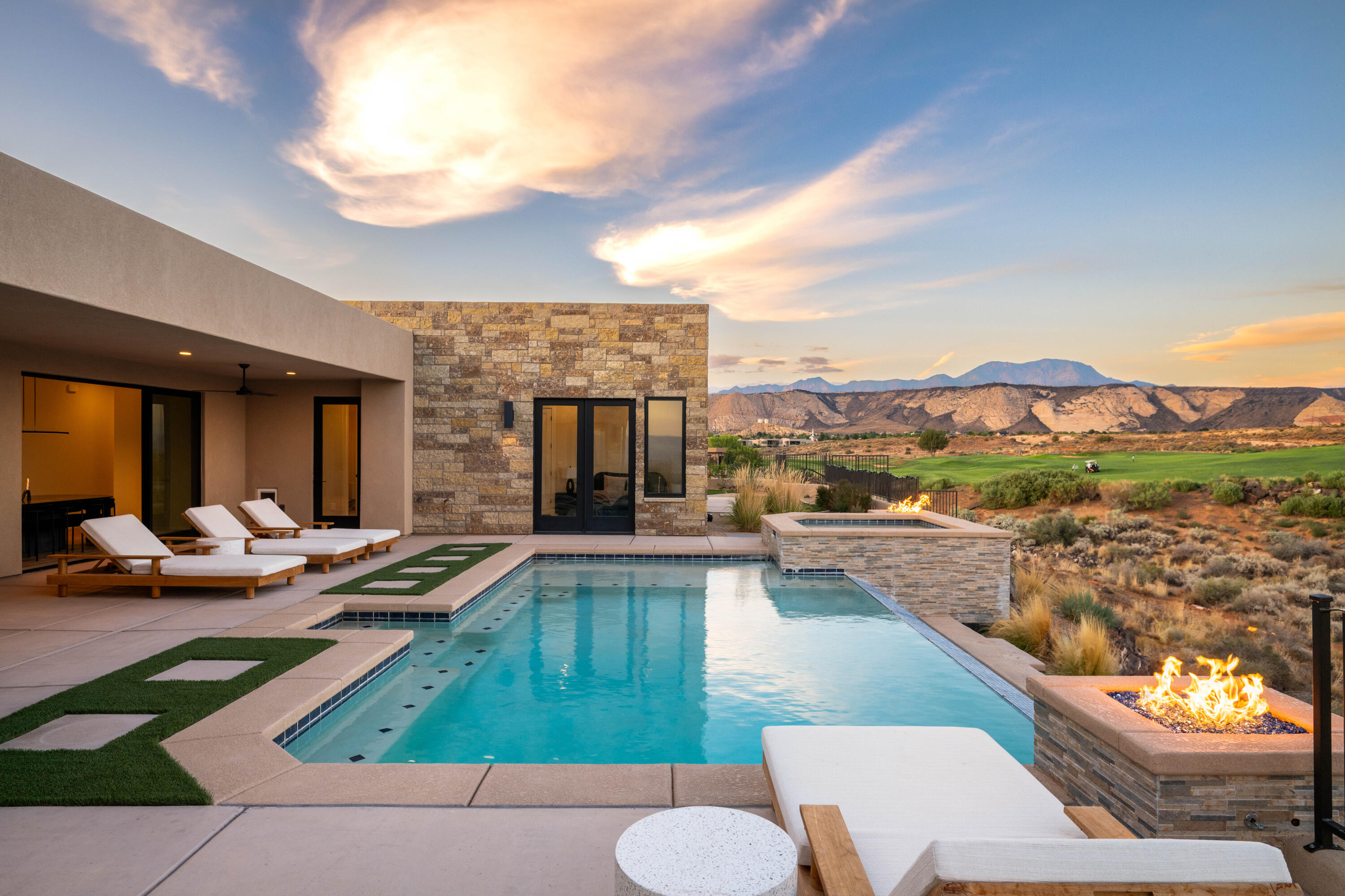 LEDGES OF SG ESTATES AT VALDERRA - Residential