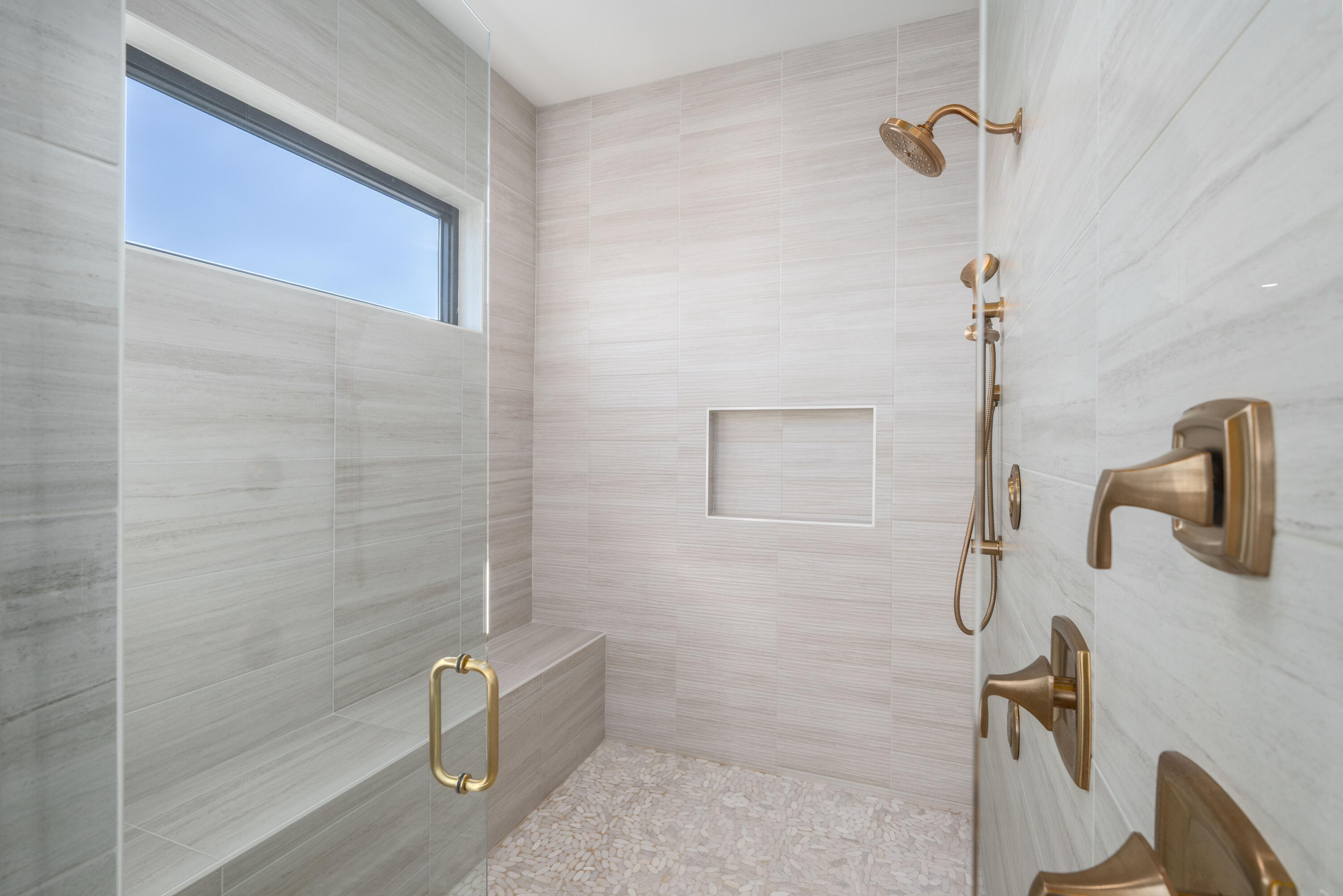 LEDGES OF SG ESTATES AT VALDERRA - Residential