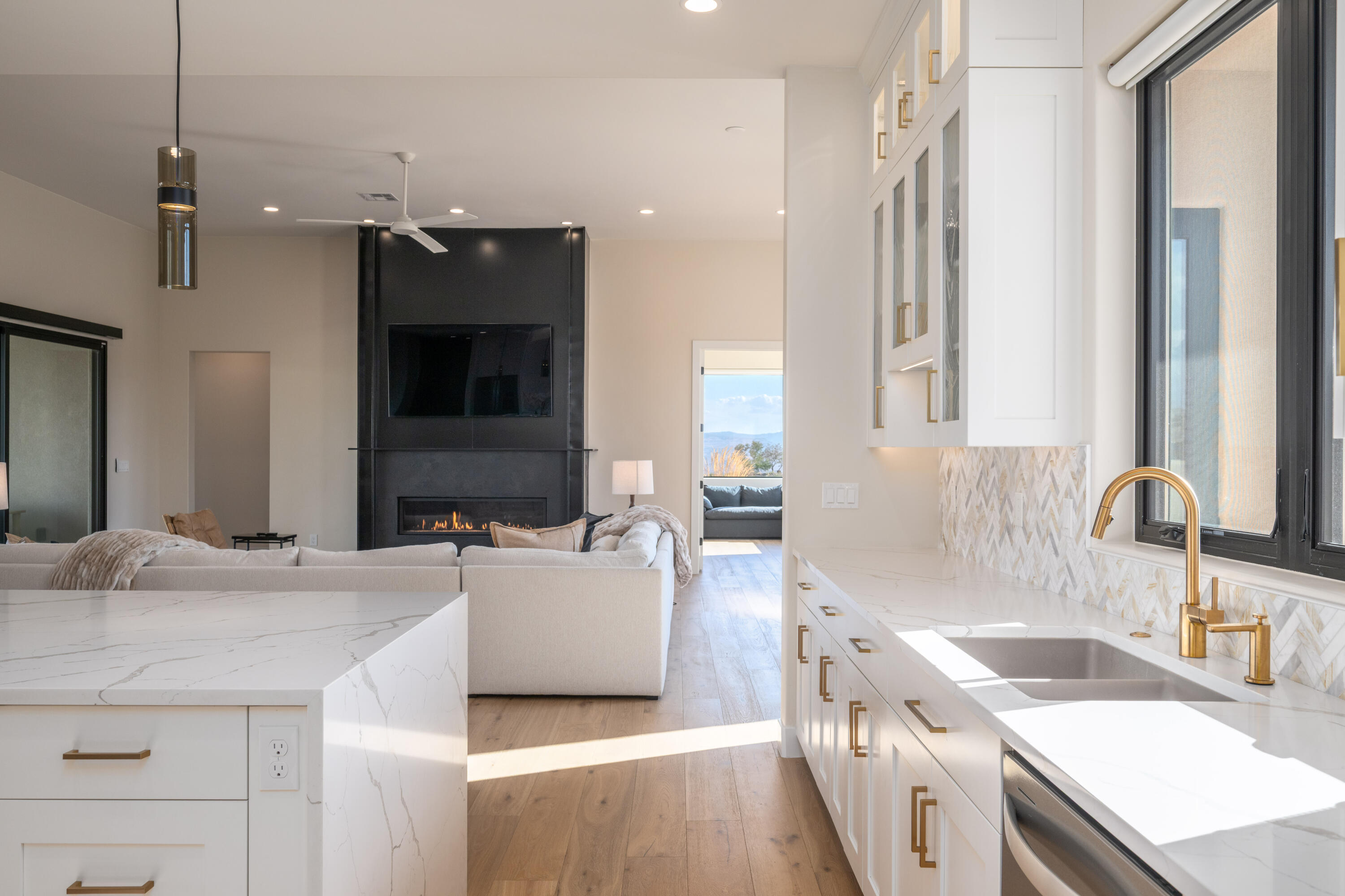 LEDGES OF SG ESTATES AT VALDERRA - Residential