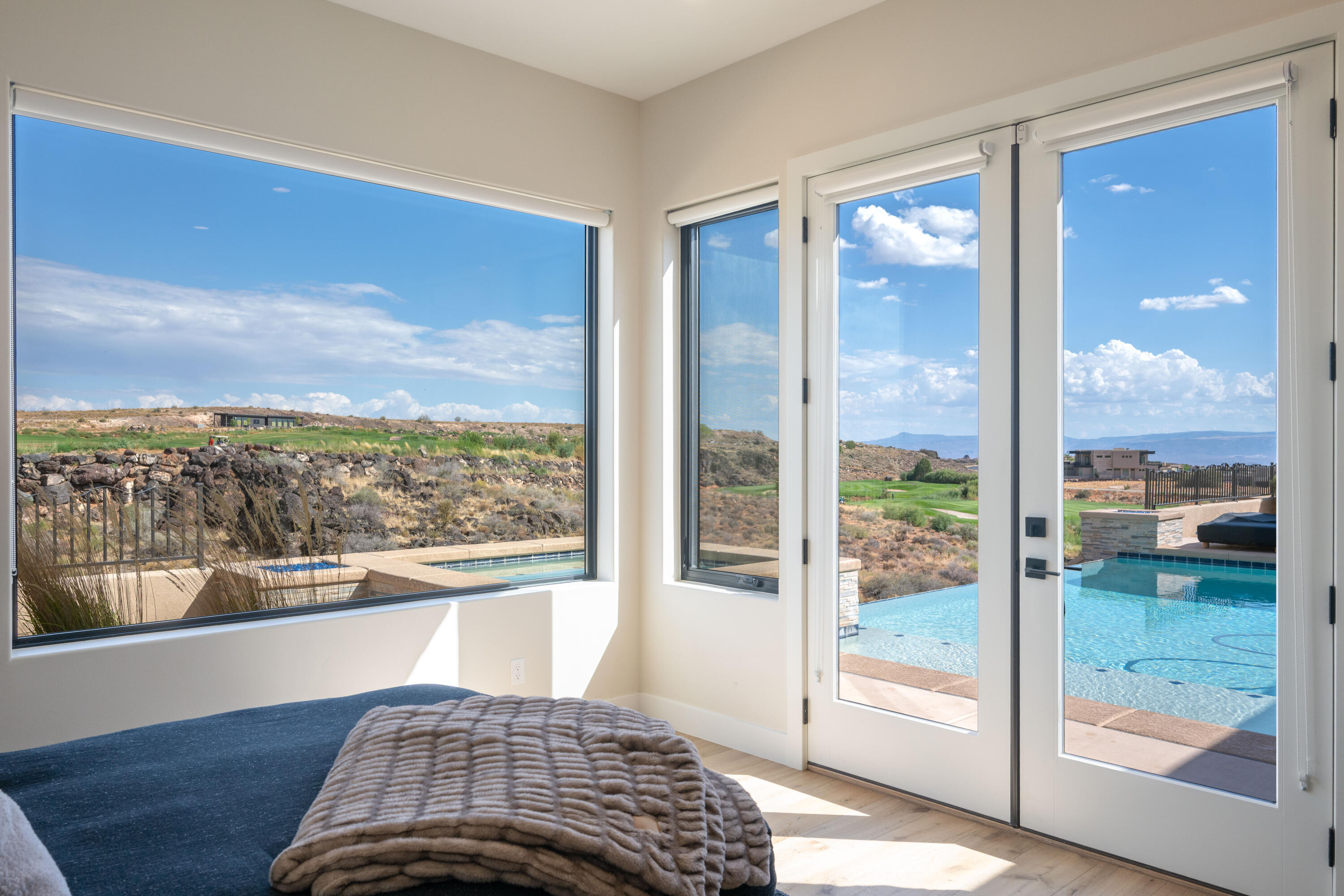 LEDGES OF SG ESTATES AT VALDERRA - Residential