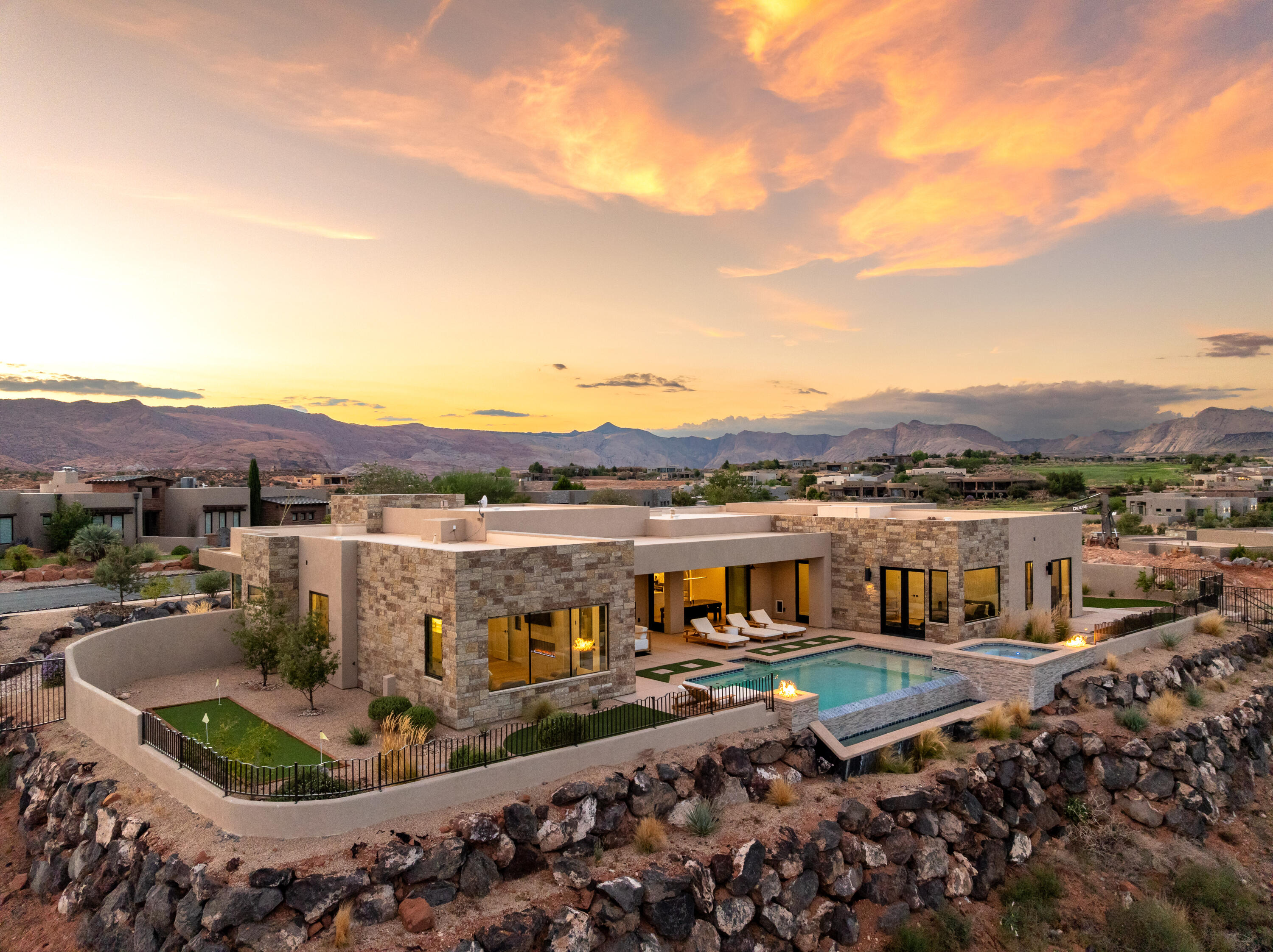 LEDGES OF SG ESTATES AT VALDERRA - Residential