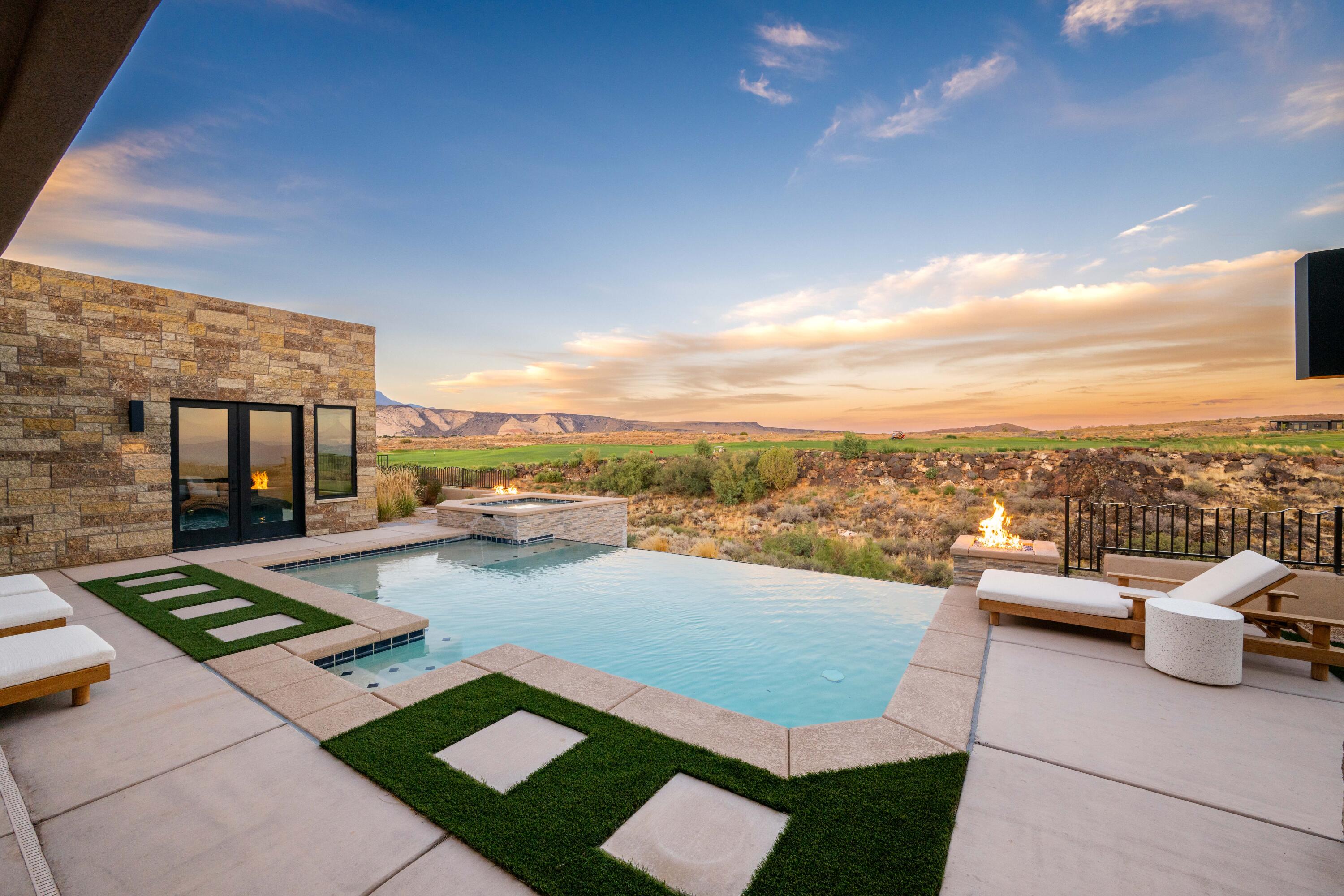 LEDGES OF SG ESTATES AT VALDERRA - Residential