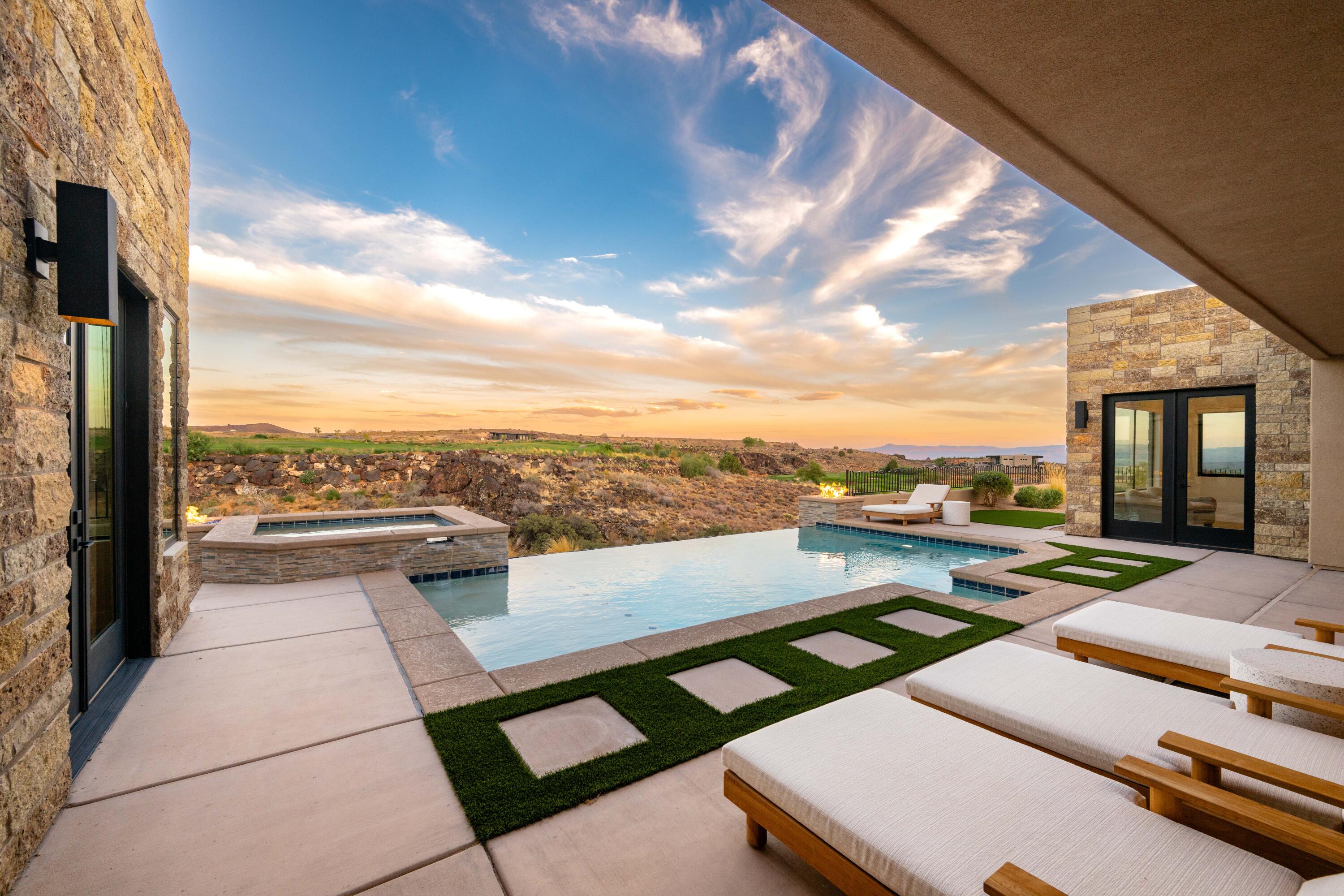 LEDGES OF SG ESTATES AT VALDERRA - Residential