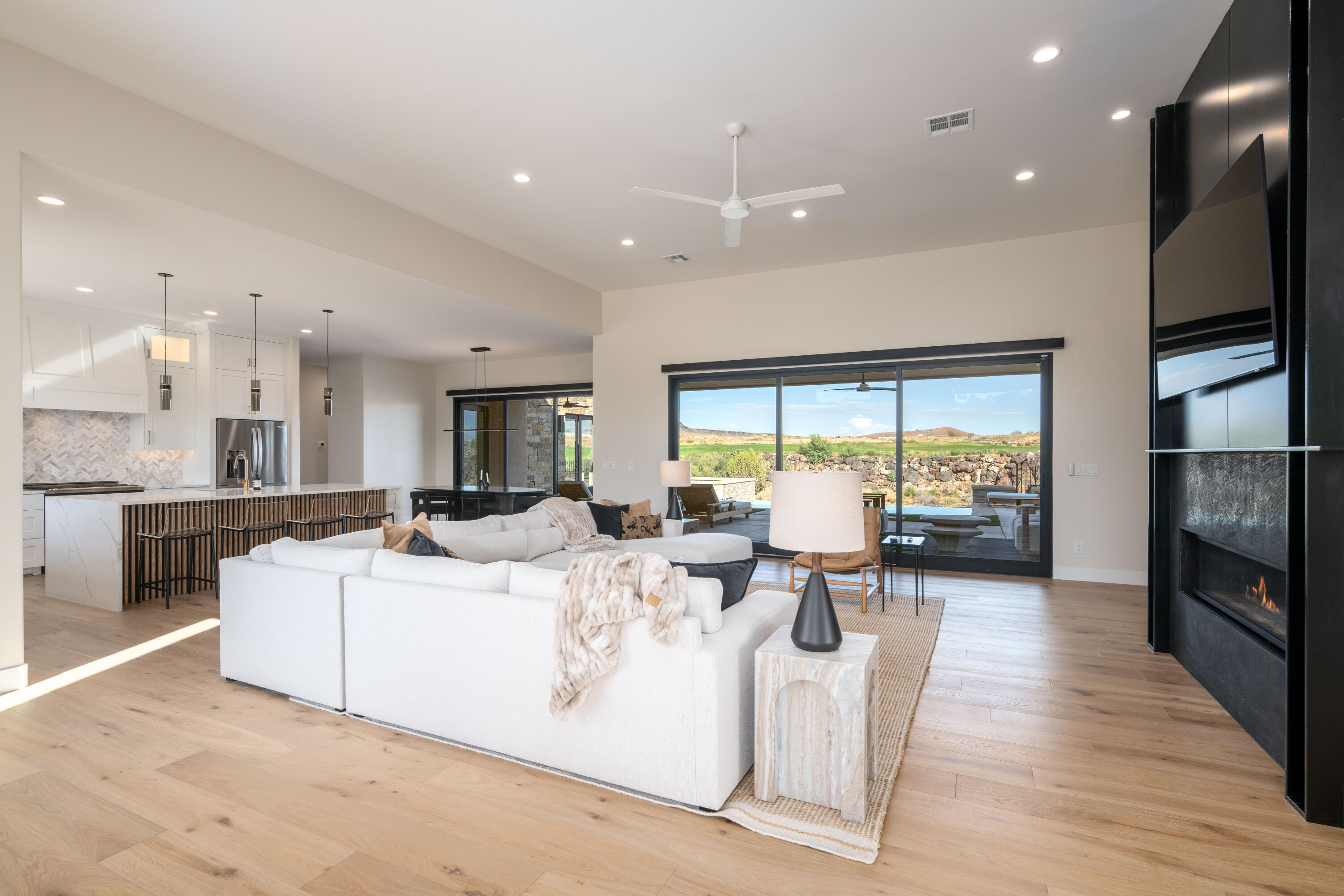 LEDGES OF SG ESTATES AT VALDERRA - Residential
