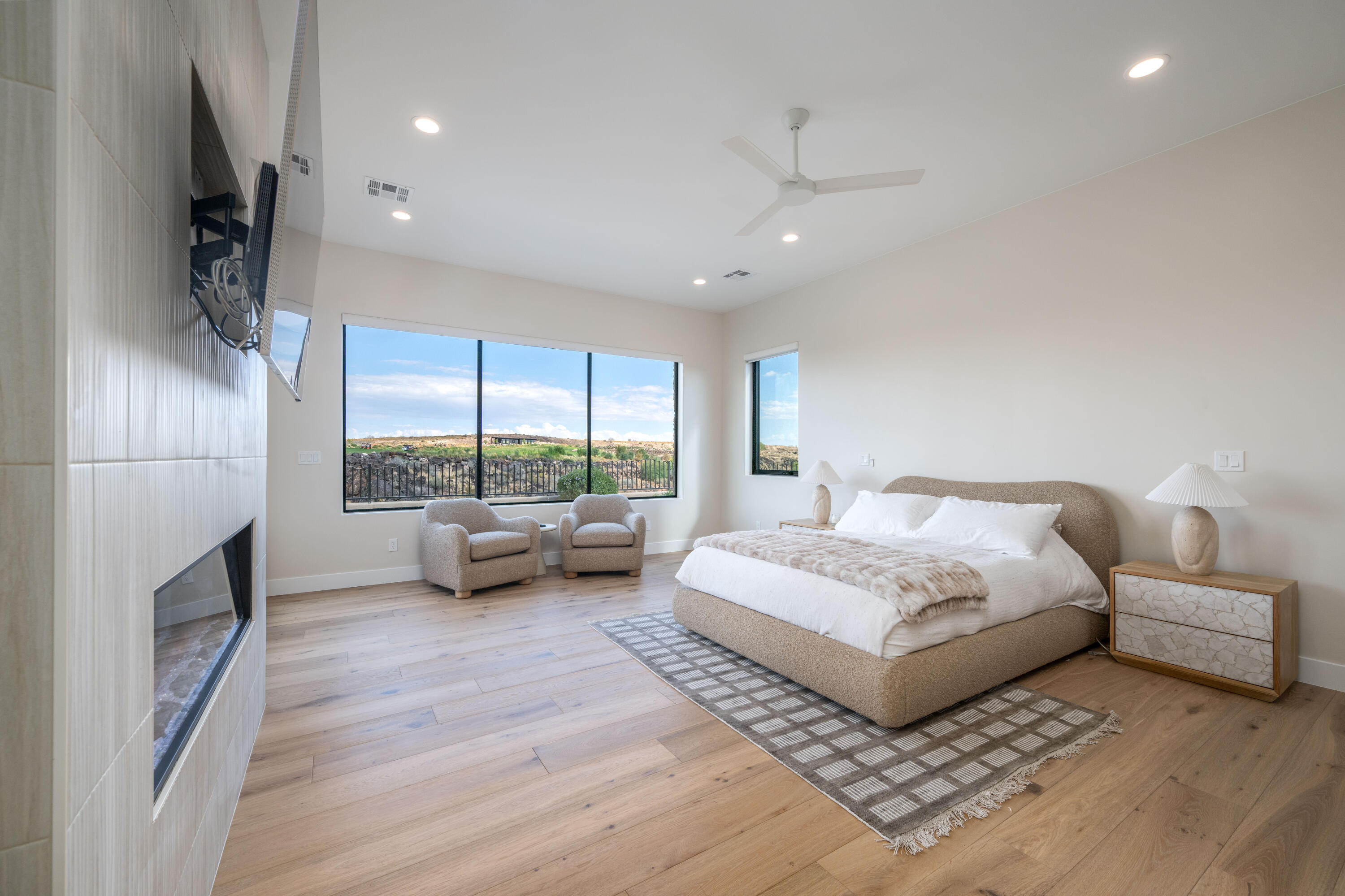 LEDGES OF SG ESTATES AT VALDERRA - Residential