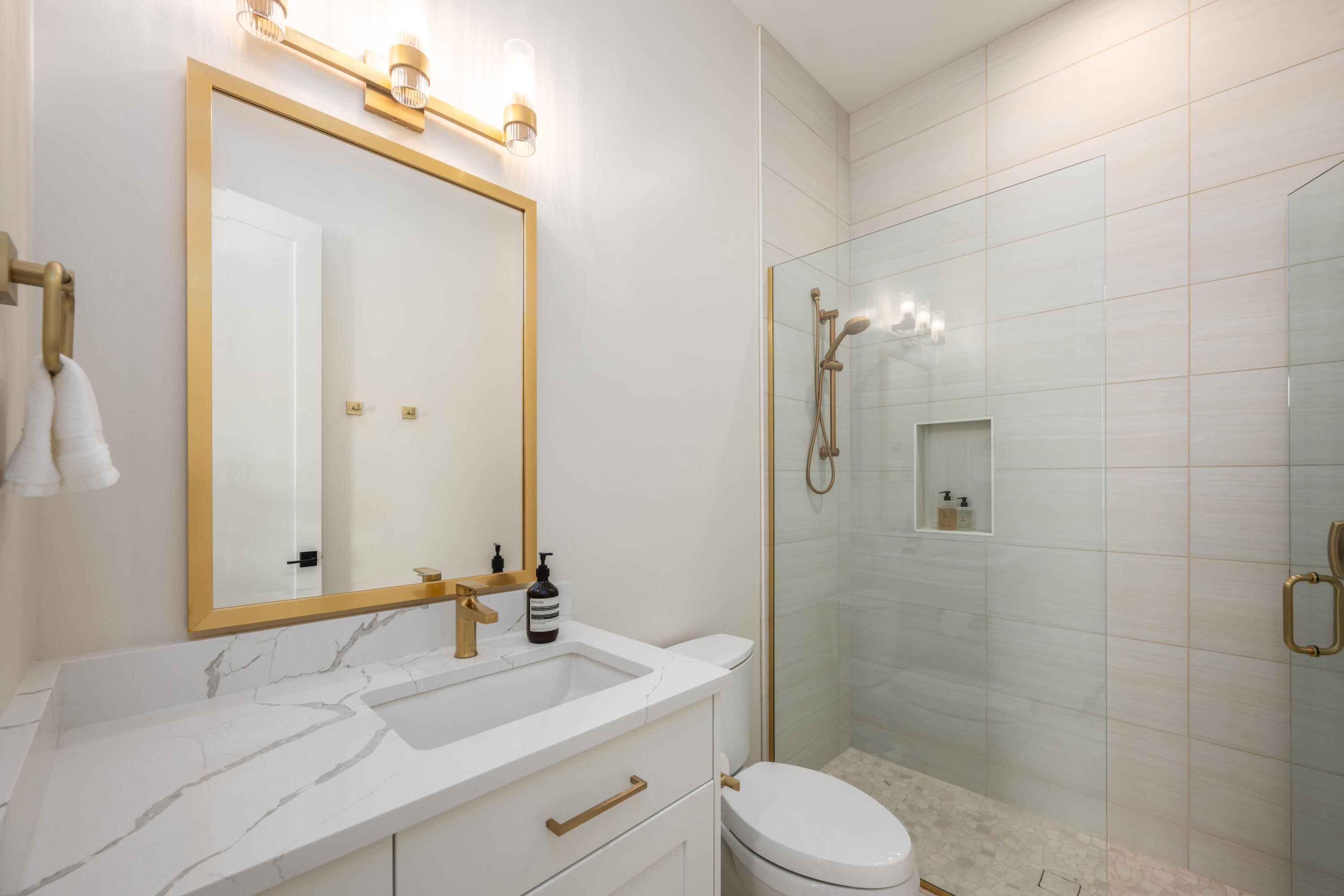 LEDGES OF SG ESTATES AT VALDERRA - Residential