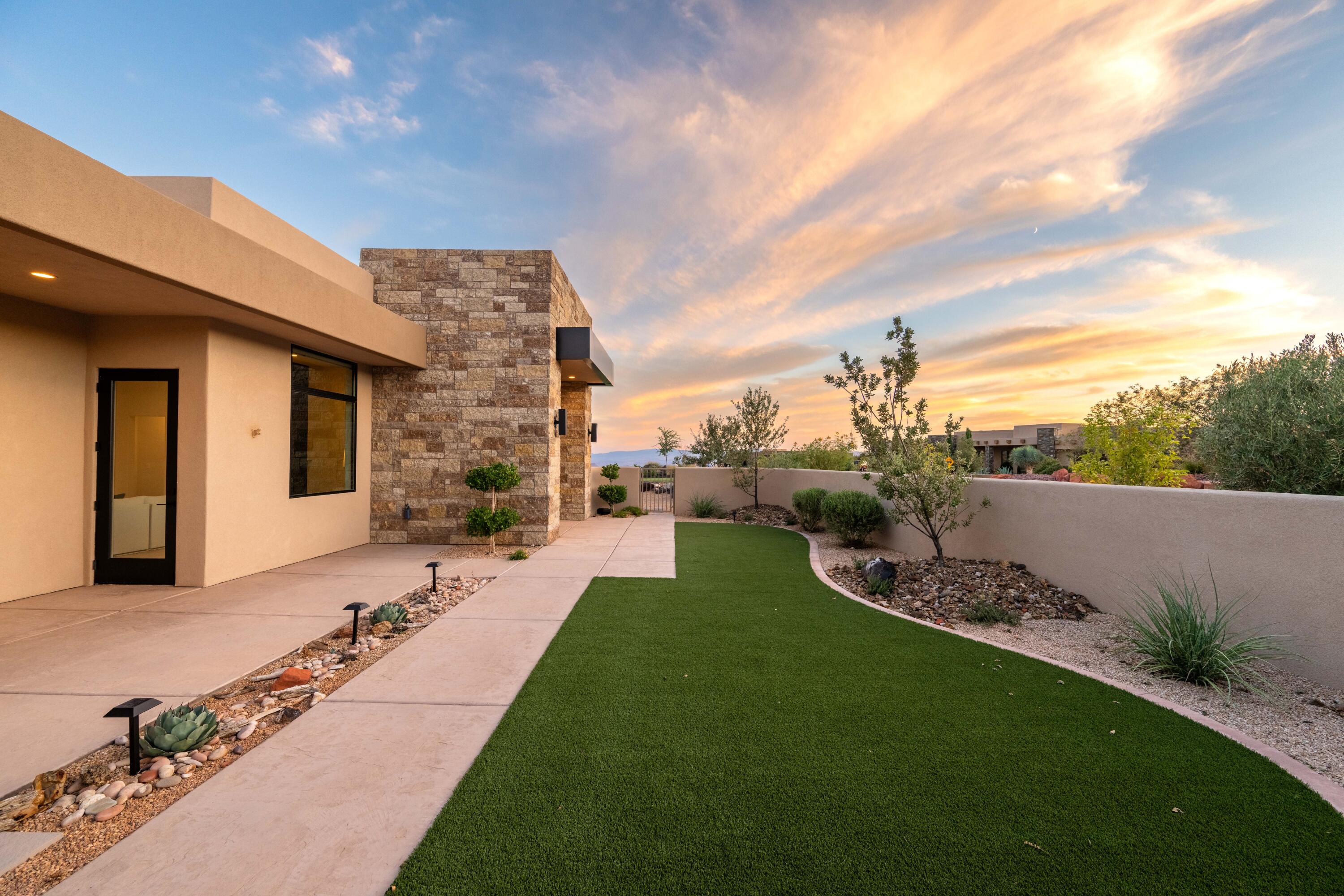 LEDGES OF SG ESTATES AT VALDERRA - Residential