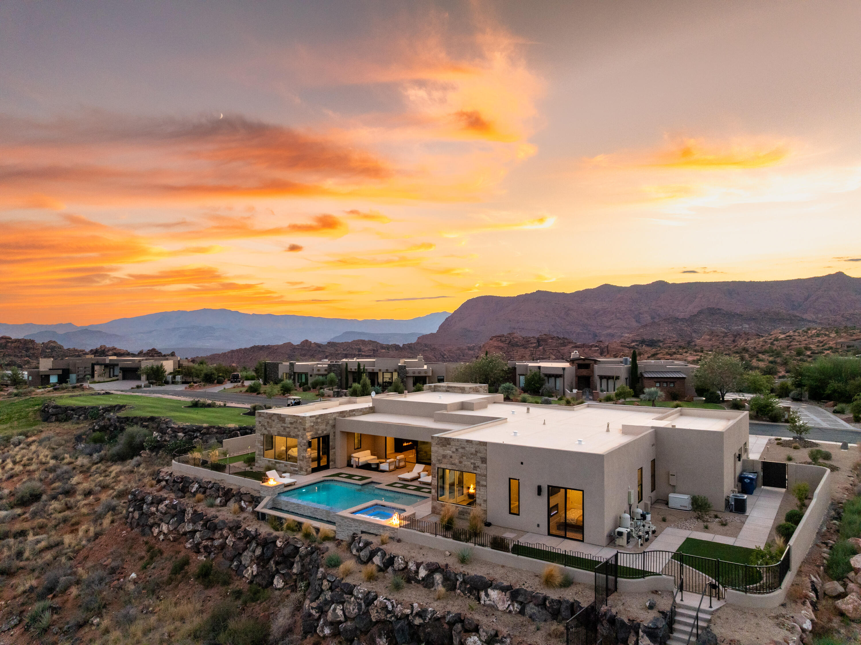 LEDGES OF SG ESTATES AT VALDERRA - Residential