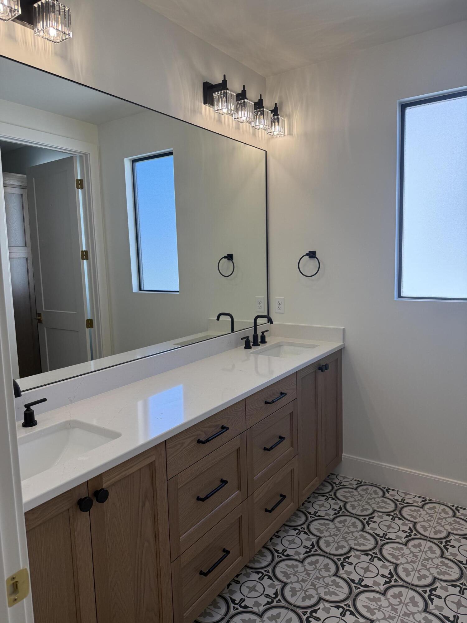 QUEENSRIDGE - Residential