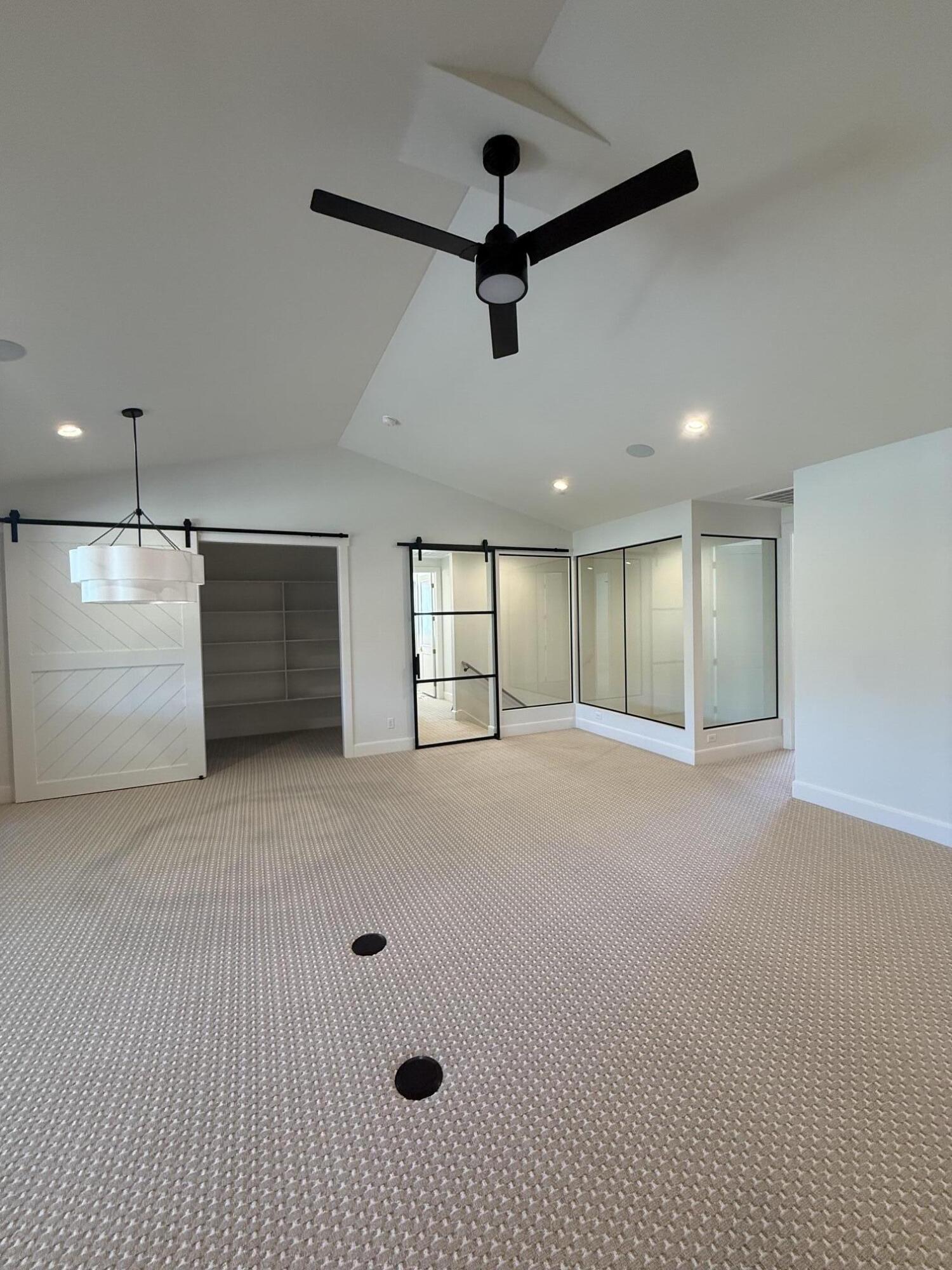 QUEENSRIDGE - Residential