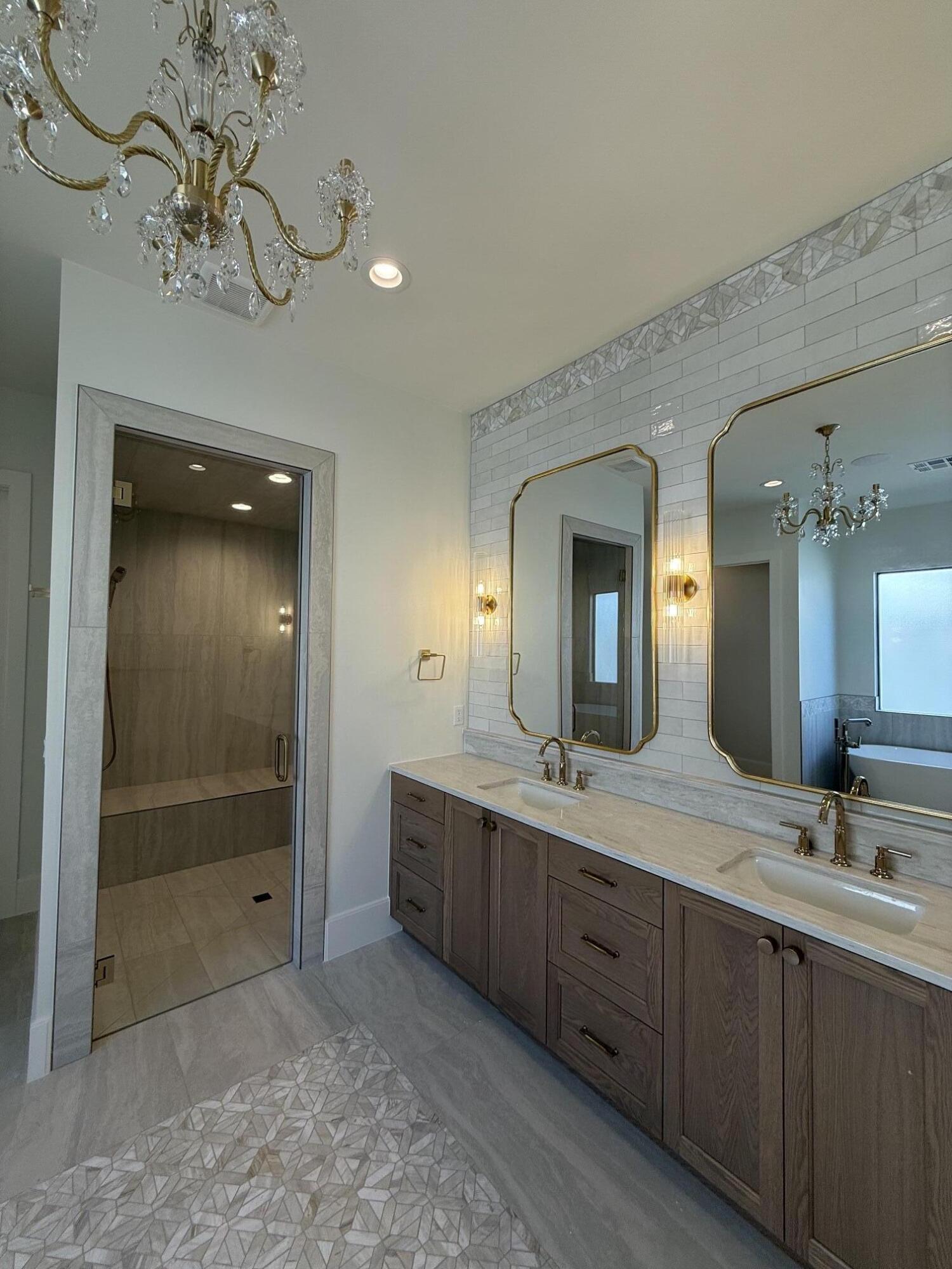 QUEENSRIDGE - Residential