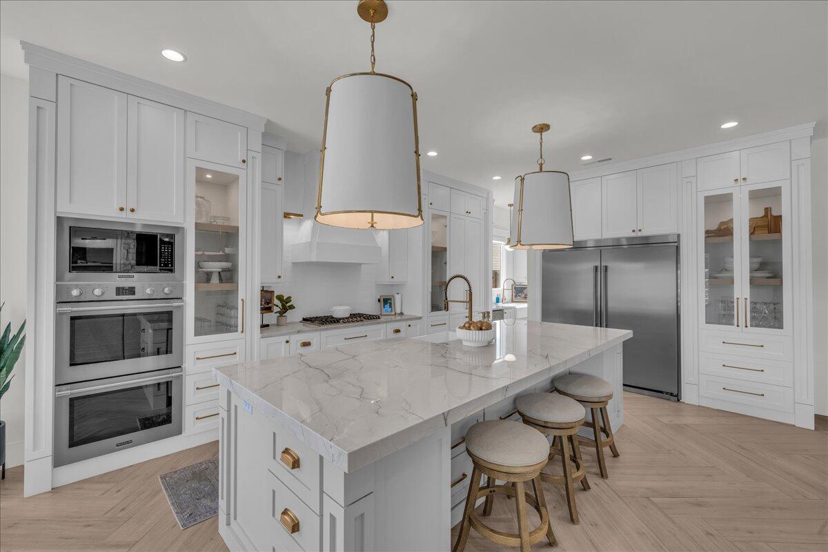 QUEENSRIDGE - Residential