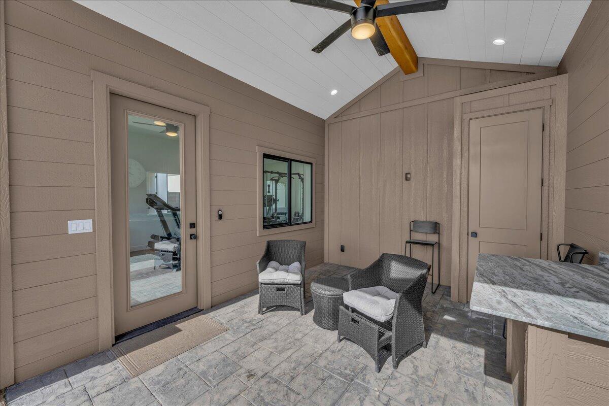 QUEENSRIDGE - Residential