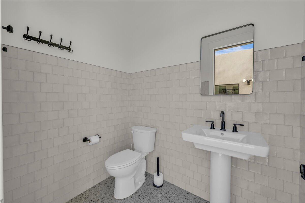 QUEENSRIDGE - Residential