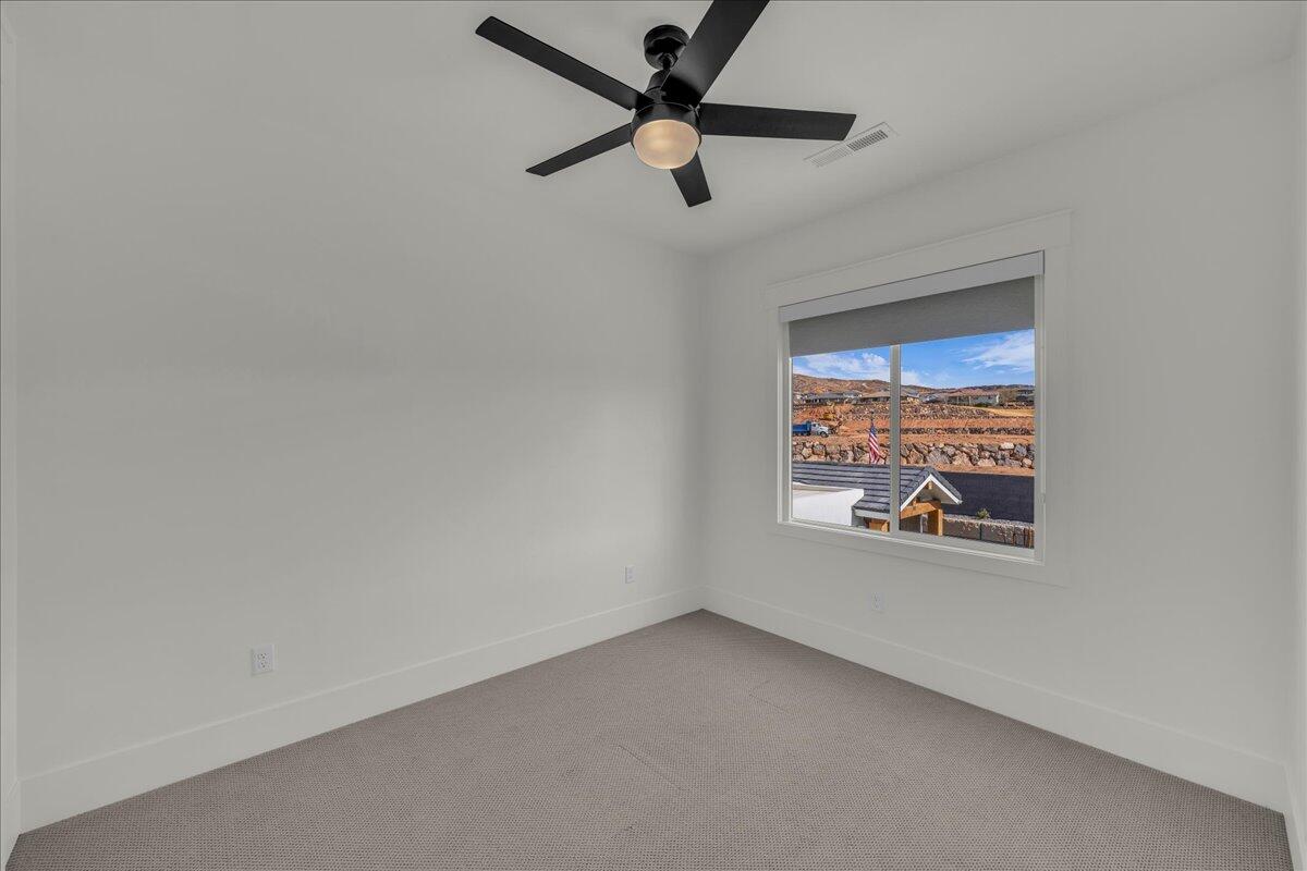 QUEENSRIDGE - Residential
